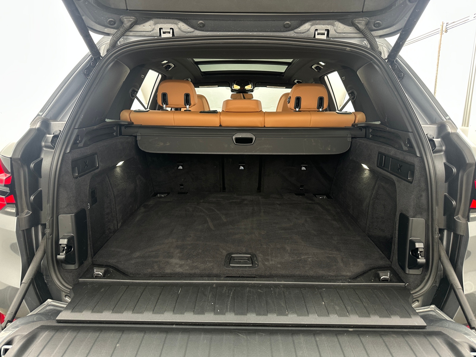 Thumbnail: 2026 BMW X5 - 6