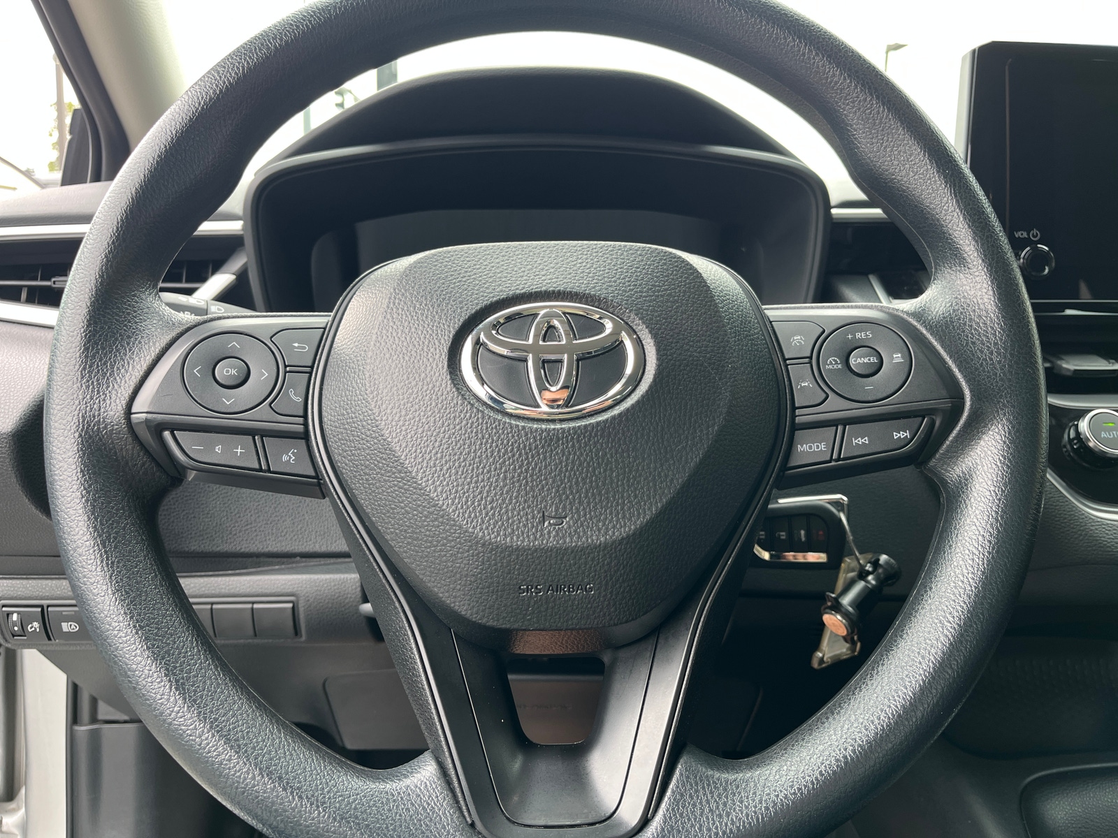Thumbnail: 2025 Toyota Corolla - 4