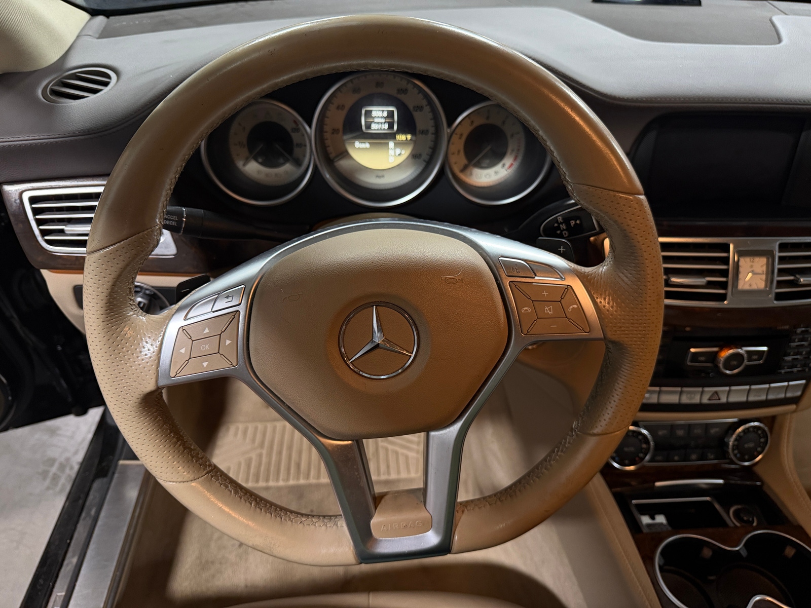 Thumbnail: 2012 Mercedes-Benz CLS - 4
