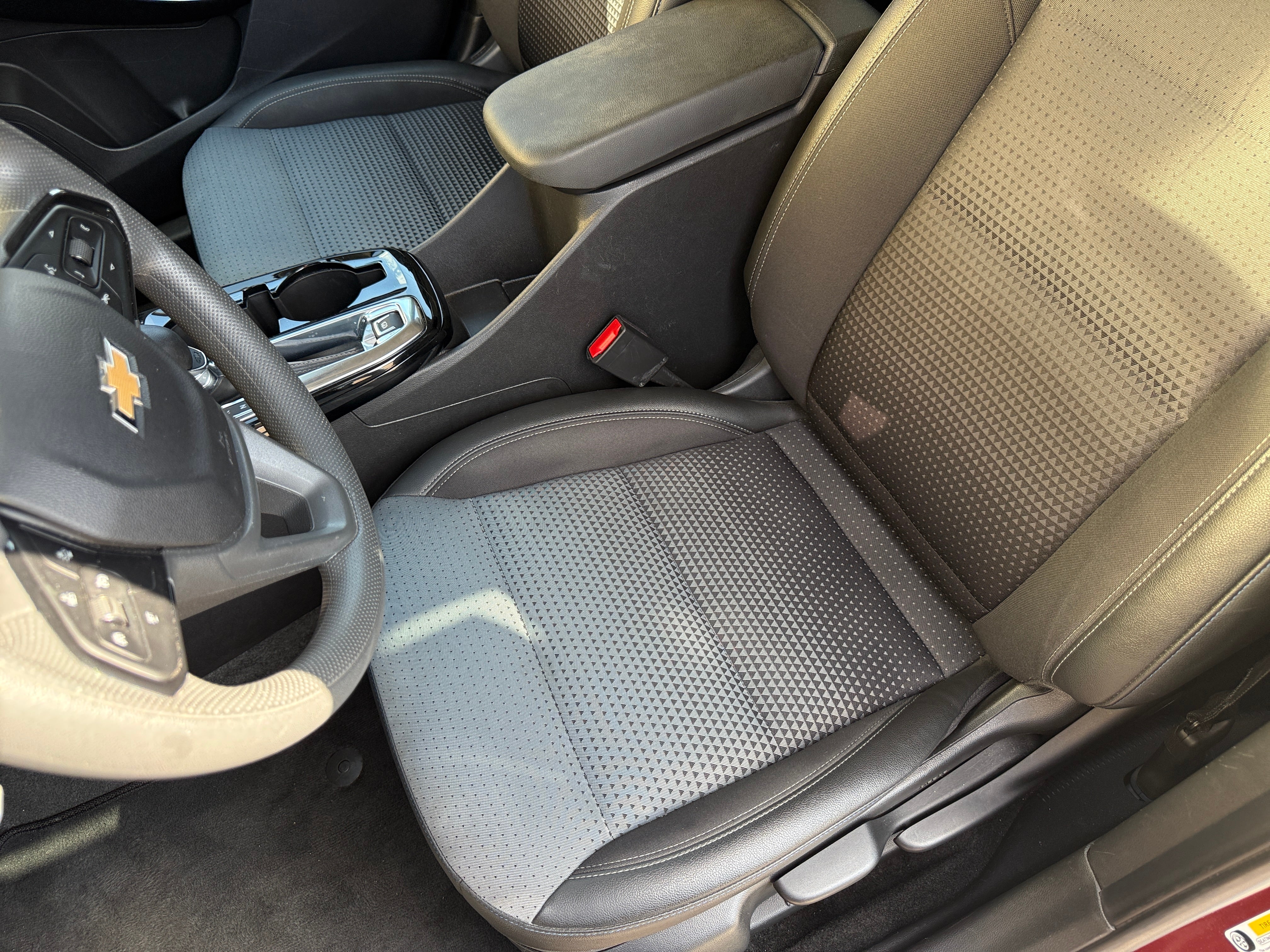 2025 Chevrolet Trax LT - Photo 10