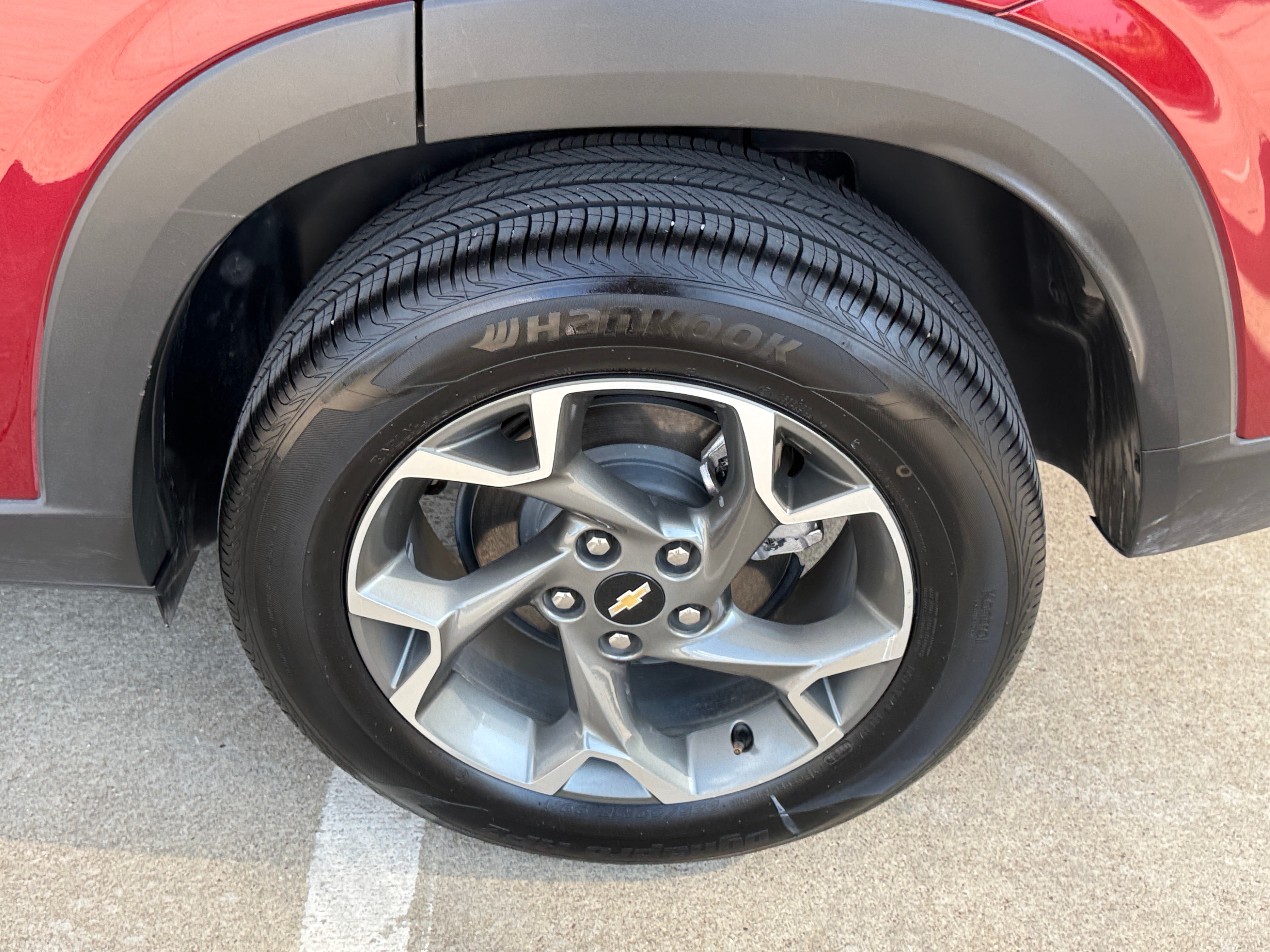 2025 Chevrolet Trax LT - Photo 14