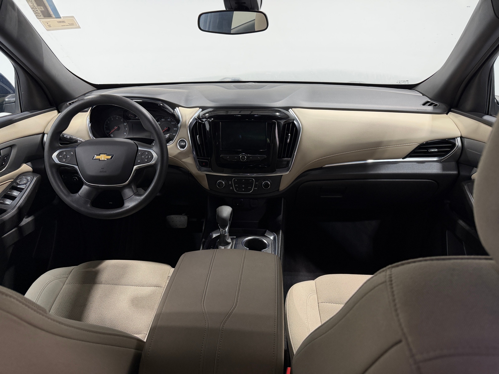 Thumbnail: 2022 Chevrolet Traverse - 3