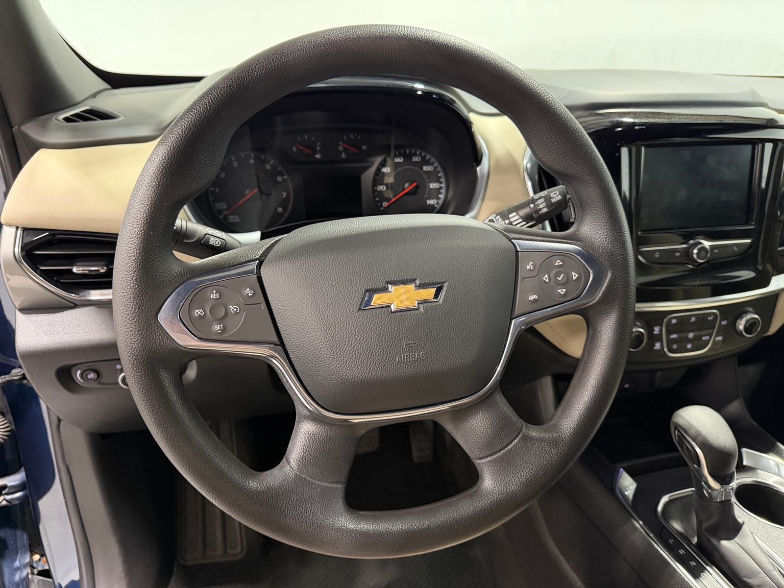 Thumbnail: 2022 Chevrolet Traverse - 5