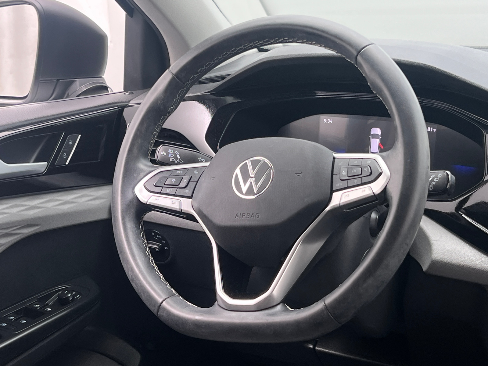 Thumbnail: 2024 Volkswagen Taos - 5