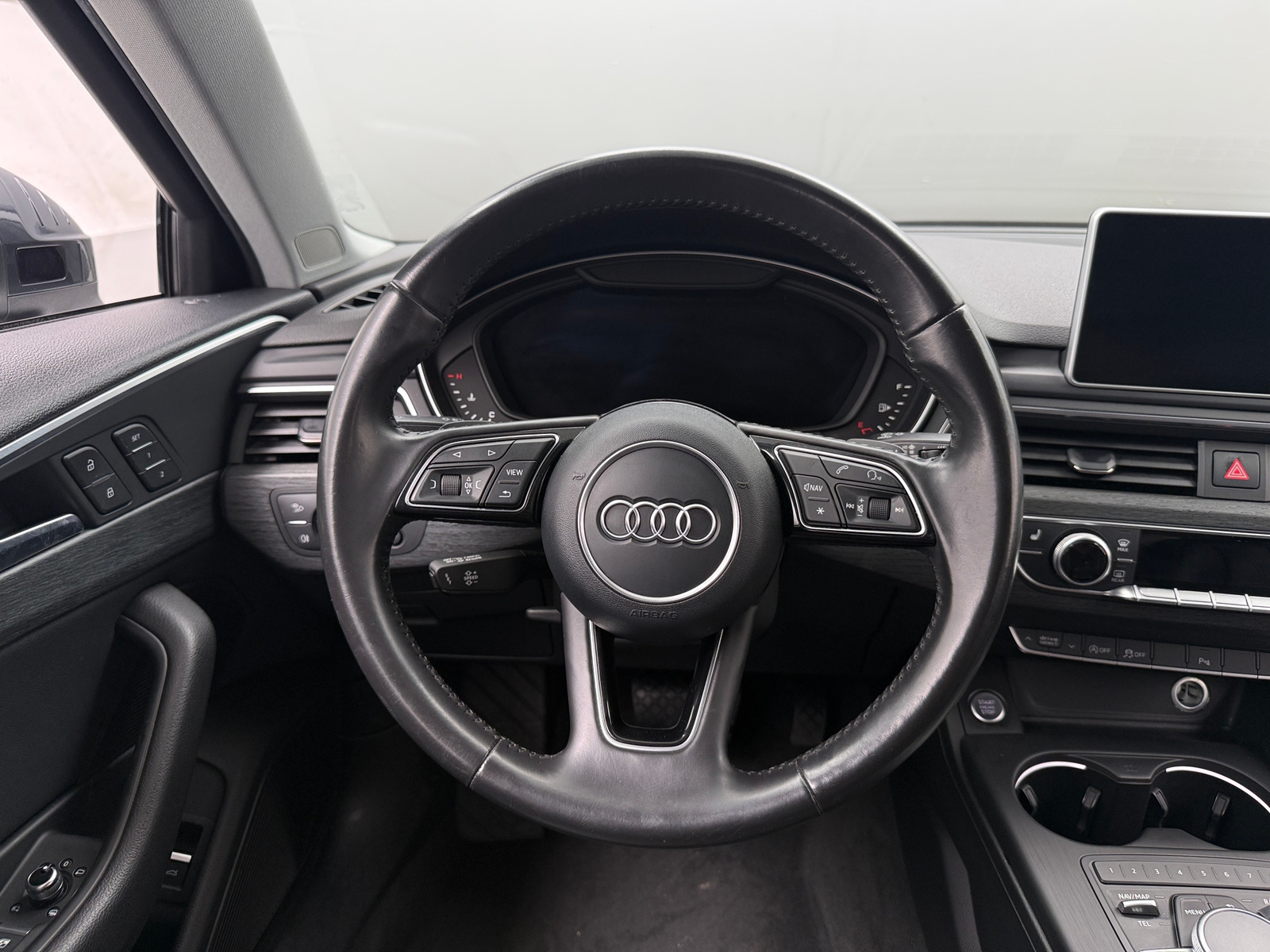 Thumbnail: 2017 Audi A4 - 4