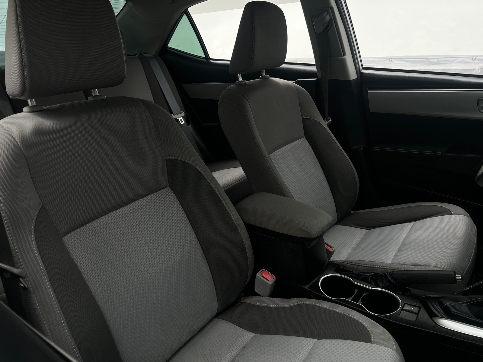 Thumbnail: 2017 Toyota Corolla - 2