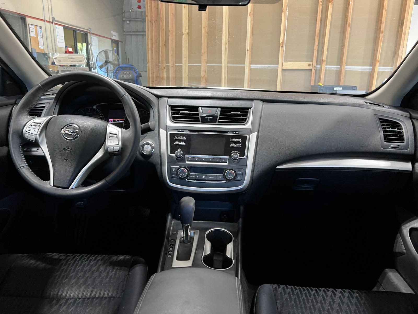 Thumbnail: 2017 Nissan Altima - 3