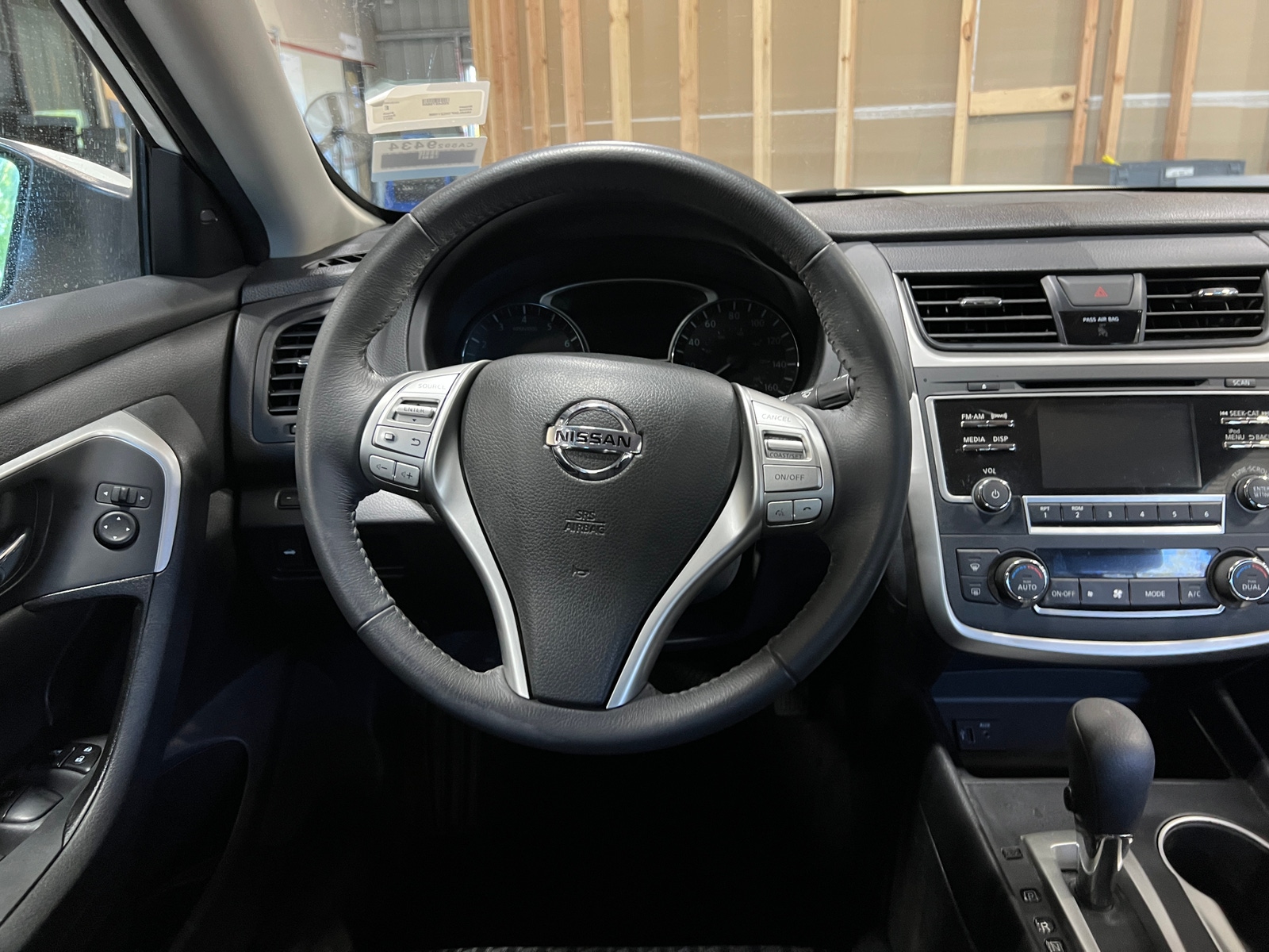 Thumbnail: 2017 Nissan Altima - 5