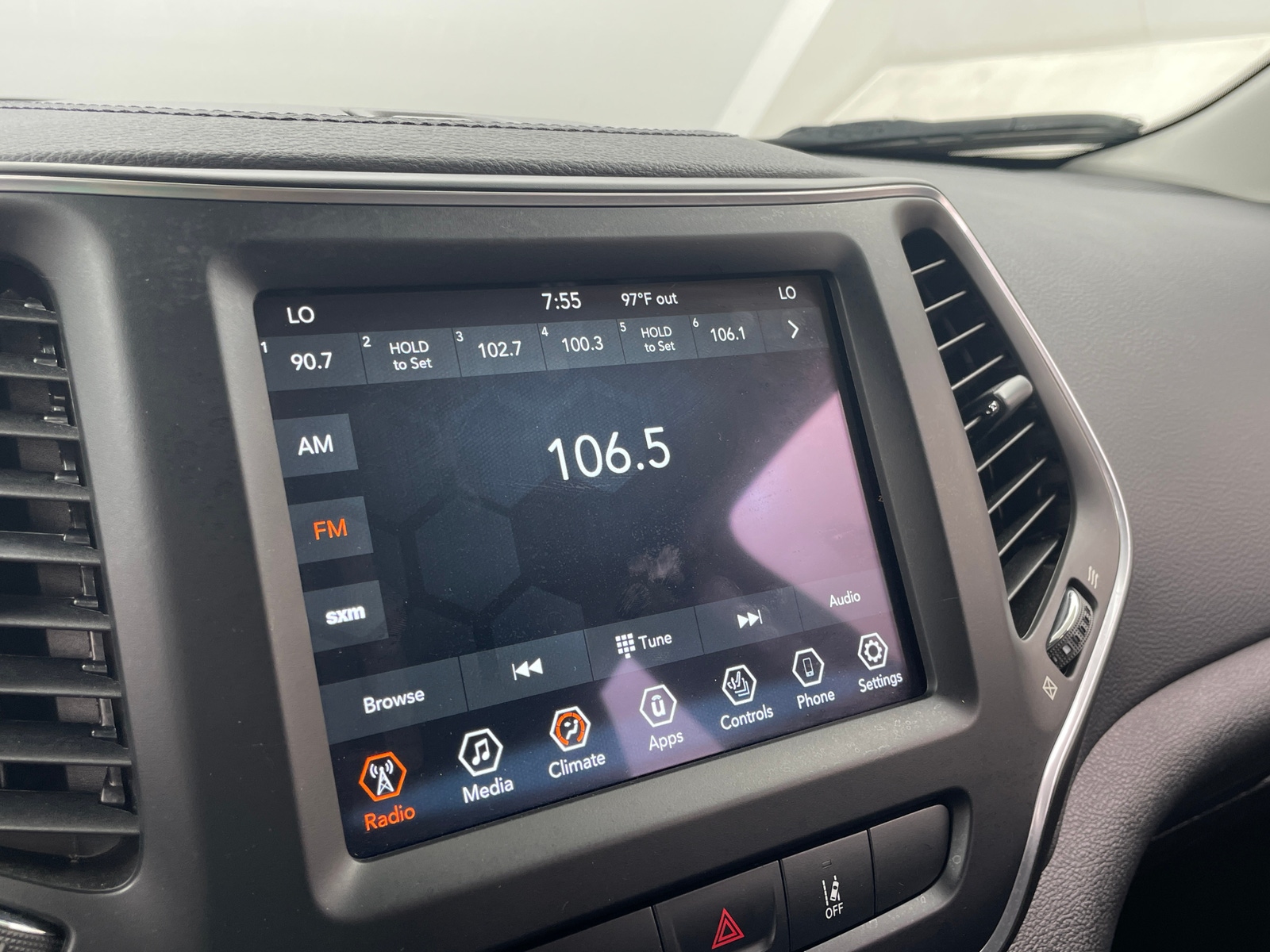 Thumbnail: 2022 Jeep Cherokee - 3