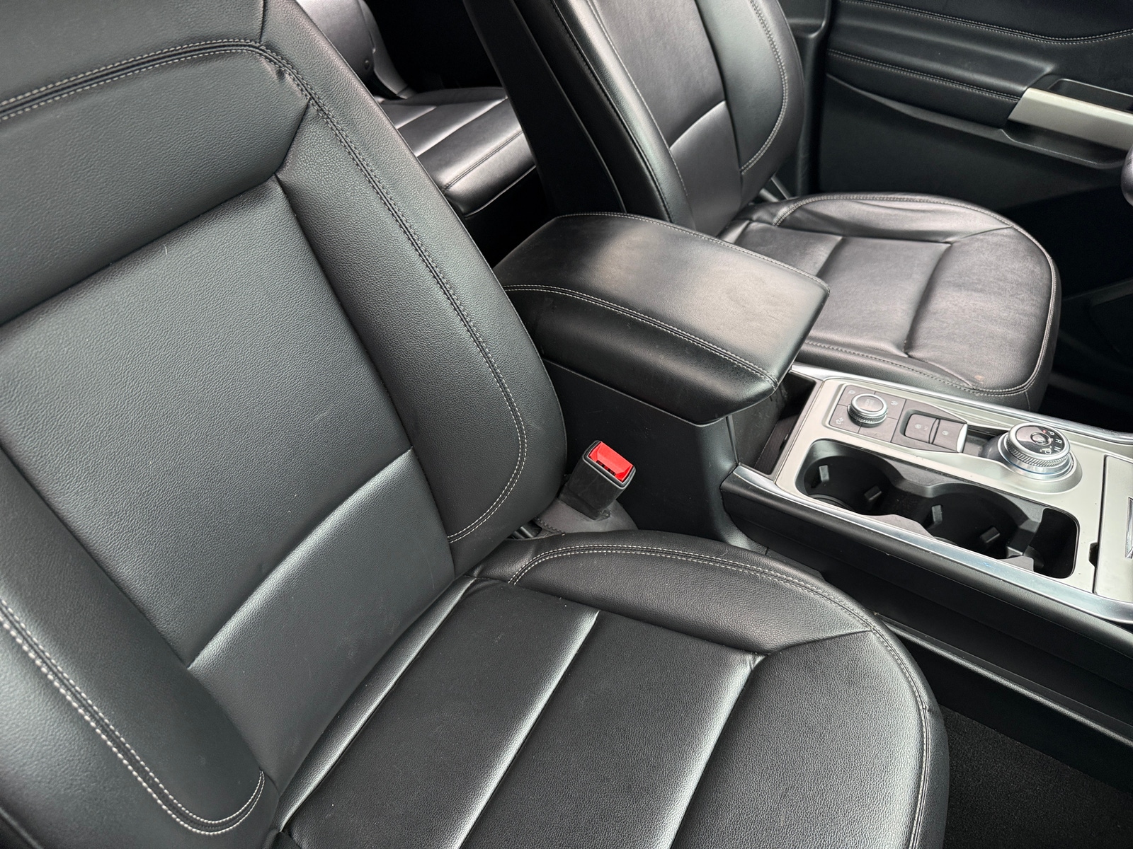 Thumbnail: 2020 Ford Explorer - 2