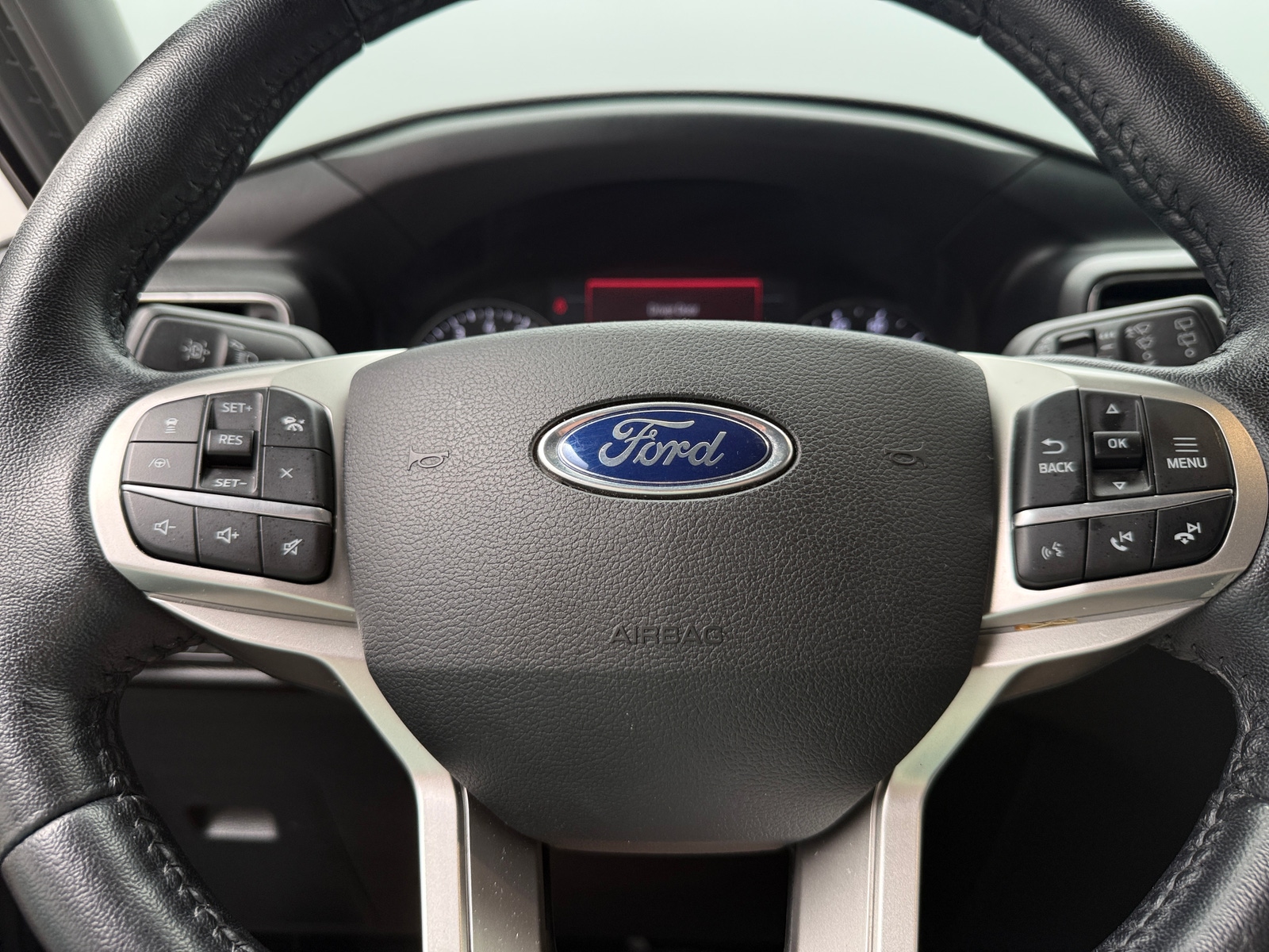 Thumbnail: 2020 Ford Explorer - 5