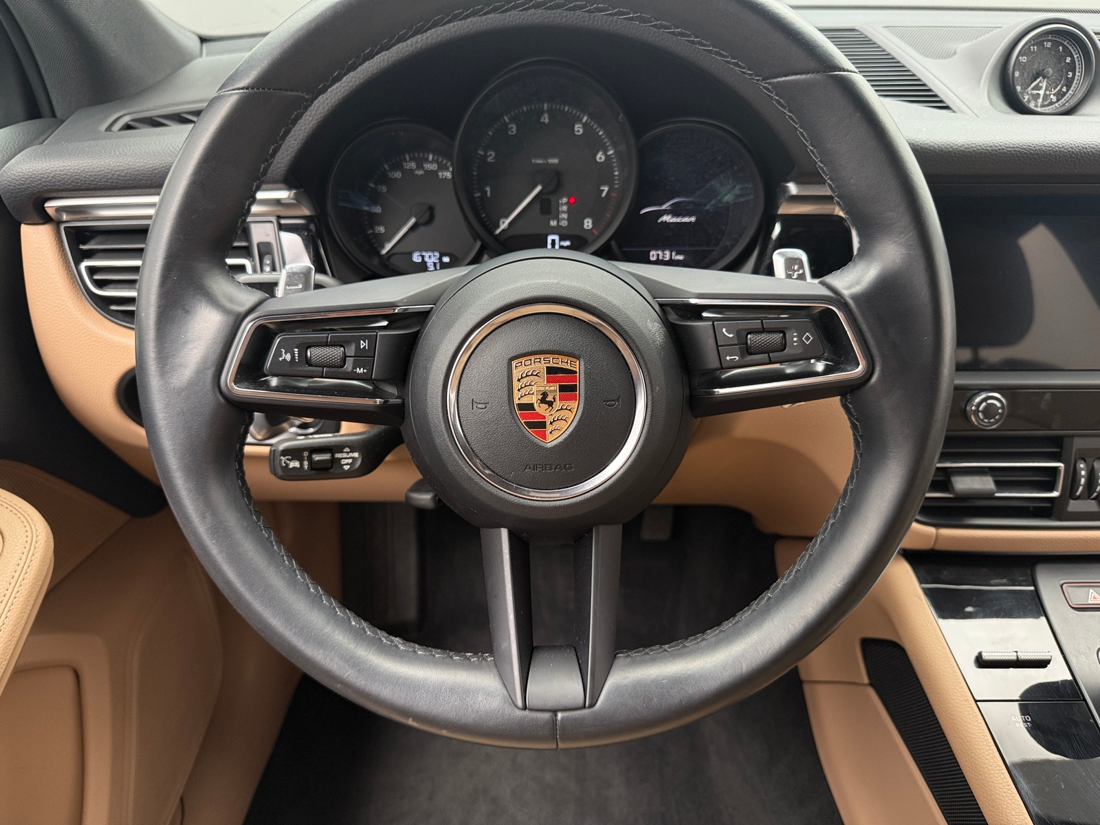 Thumbnail: 2023 Porsche Macan - 4