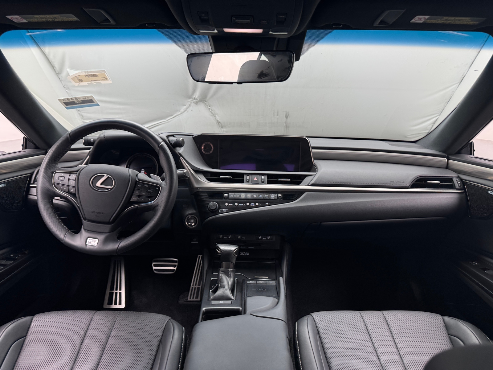 Thumbnail: 2019 Lexus ES - 3