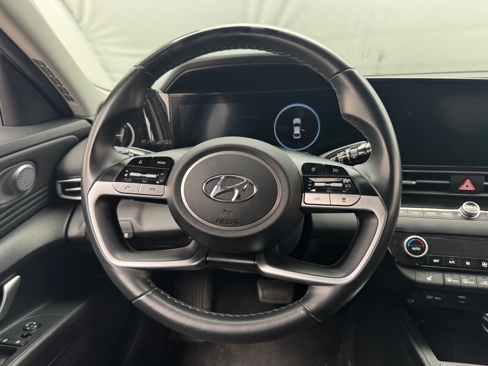 Thumbnail: 2023 Hyundai Elantra - 5