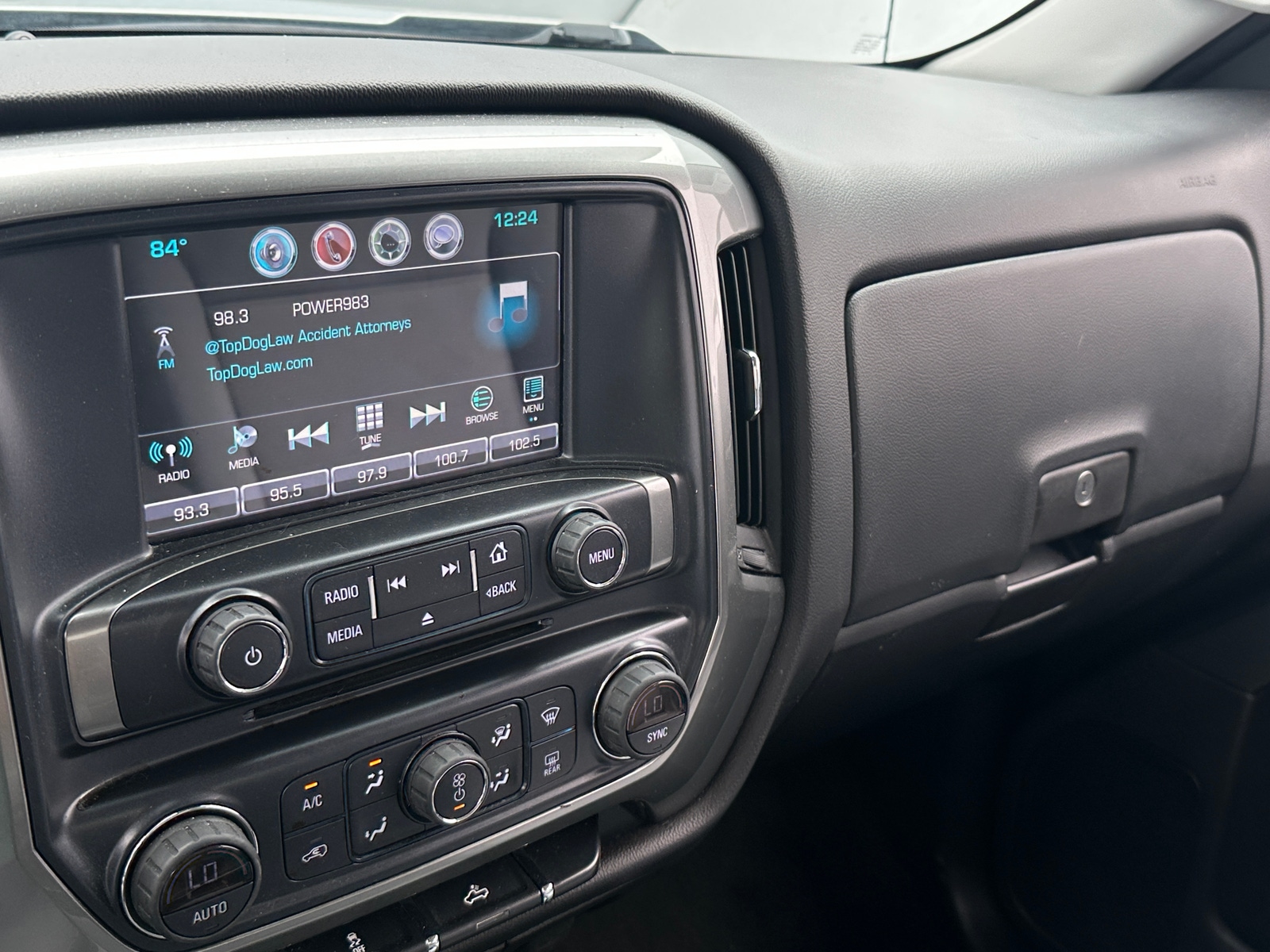 Thumbnail: 2017 Chevrolet Silverado 1500 - 4