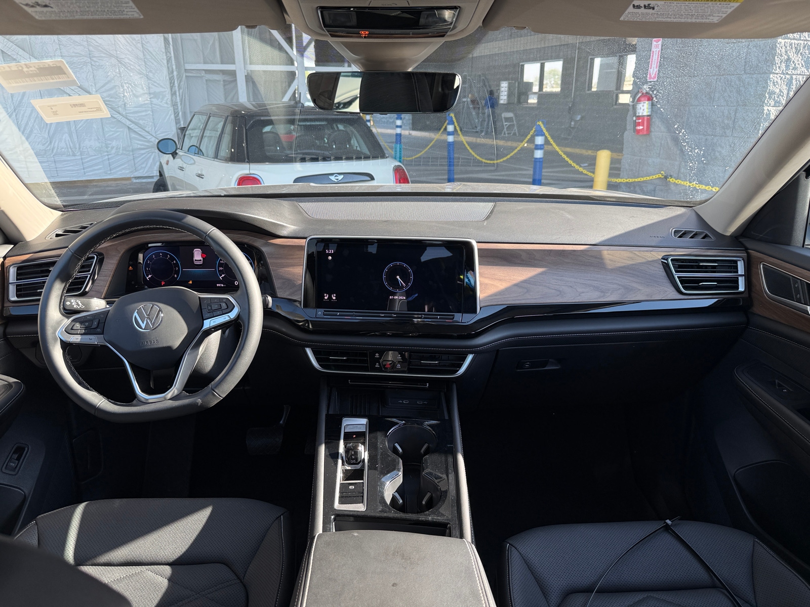 Thumbnail: 2026 Volkswagen Atlas - 2
