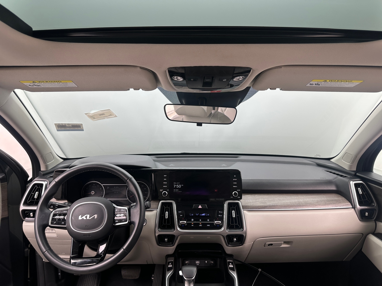 Thumbnail: 2023 Kia Sorento - 2