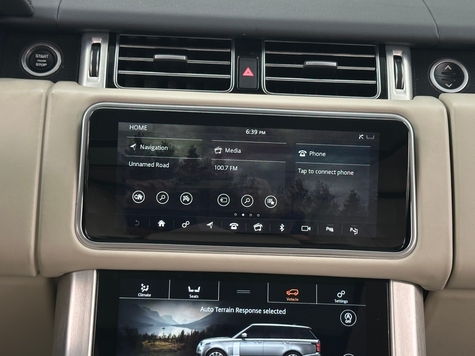 Thumbnail: 2020 Land Rover Range Rover - 3