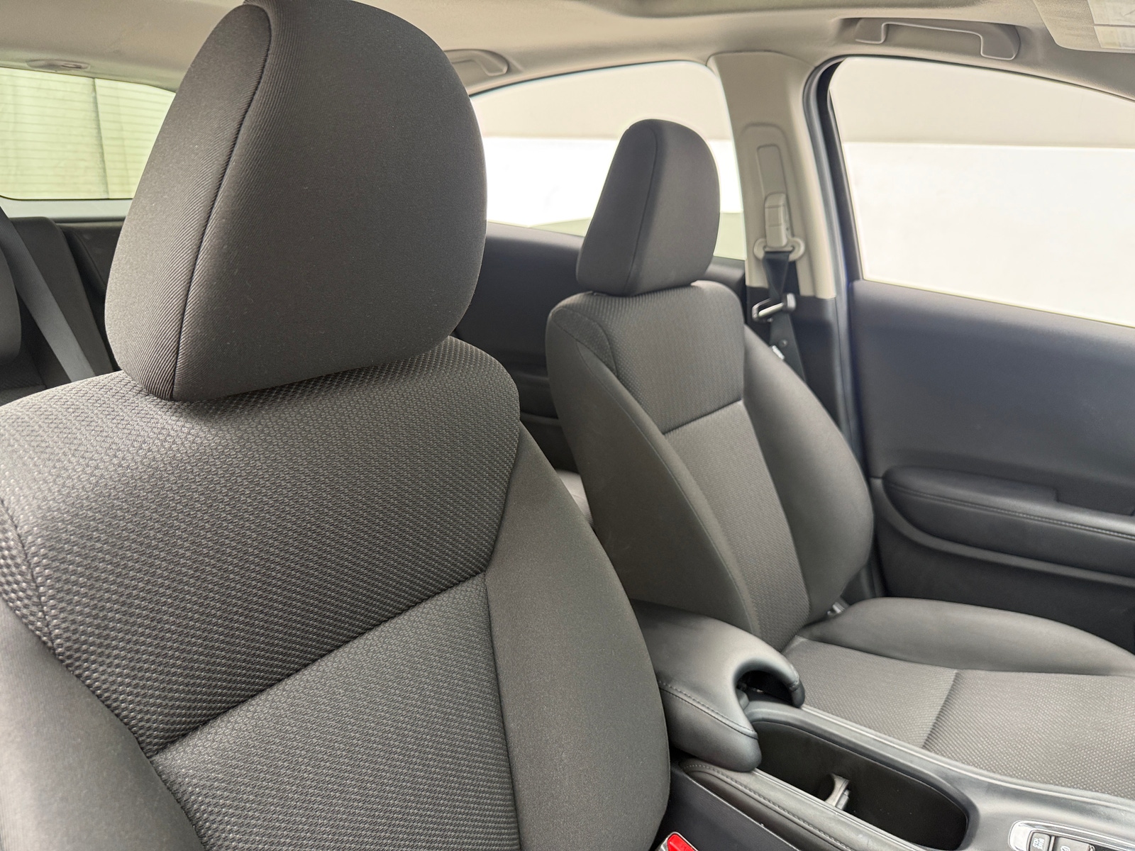 Thumbnail: 2018 Honda HR-V - 2