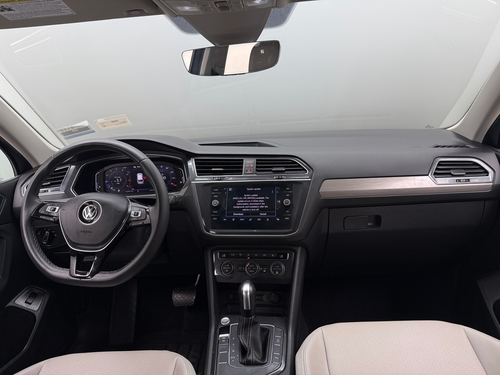 Thumbnail: 2021 Volkswagen Tiguan - 2
