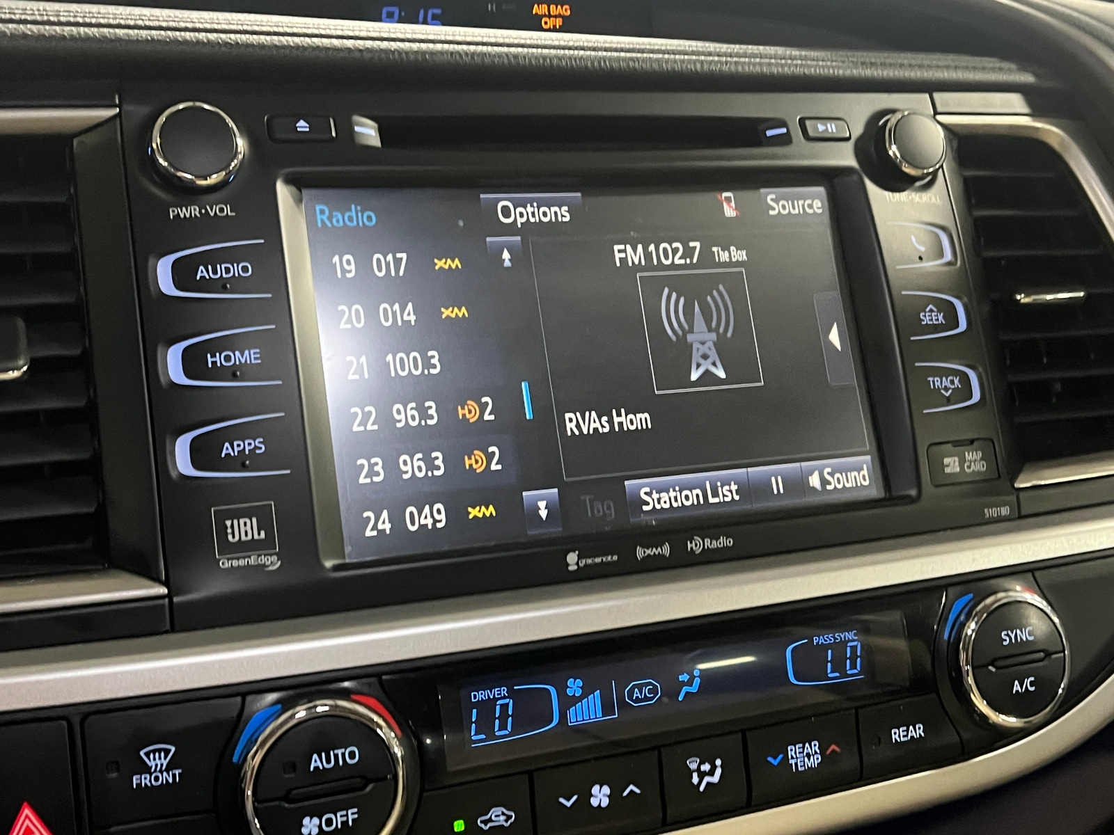 Thumbnail: 2017 Toyota Highlander - 3