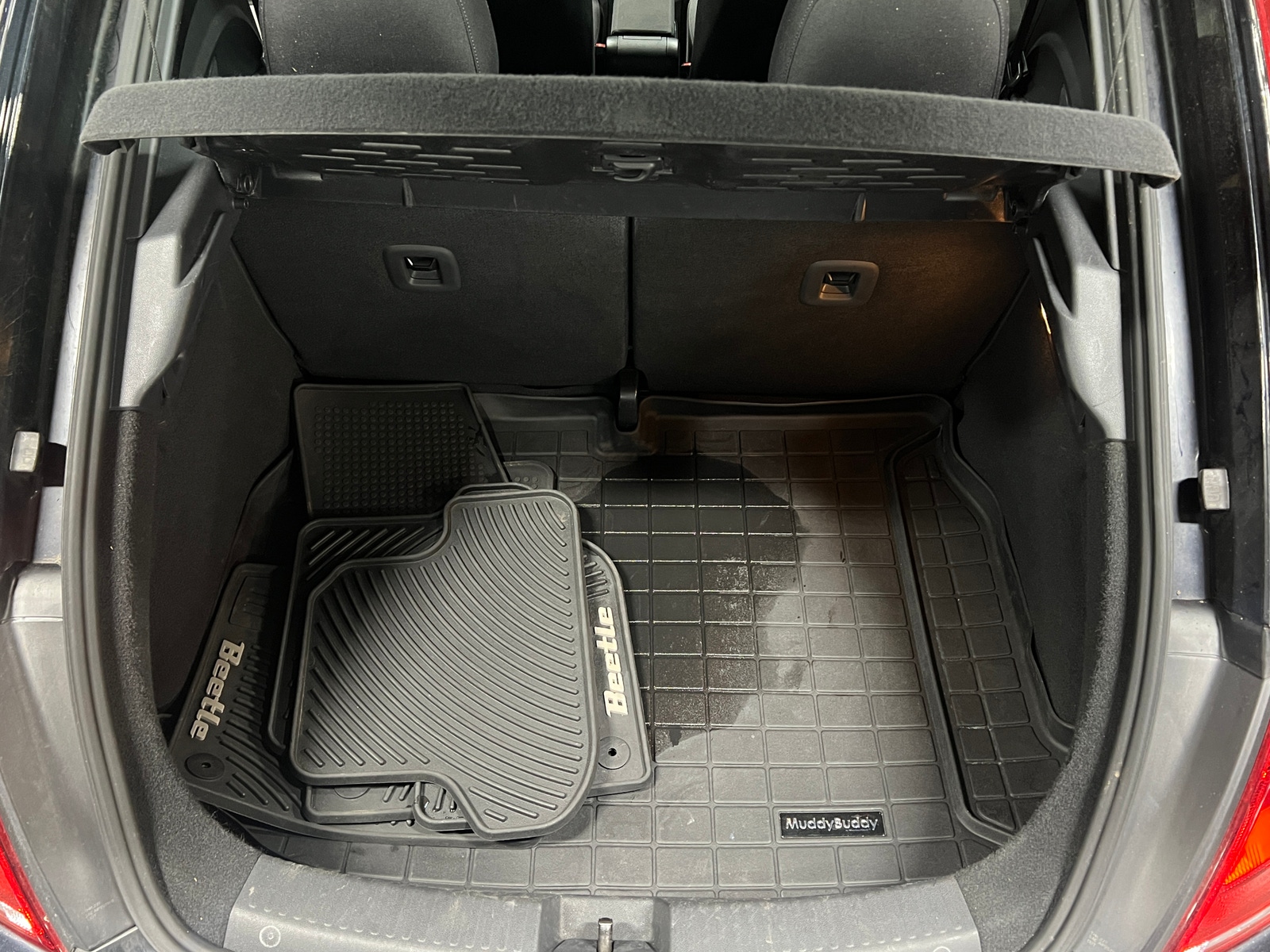 Thumbnail: 2015 Volkswagen Beetle - 7