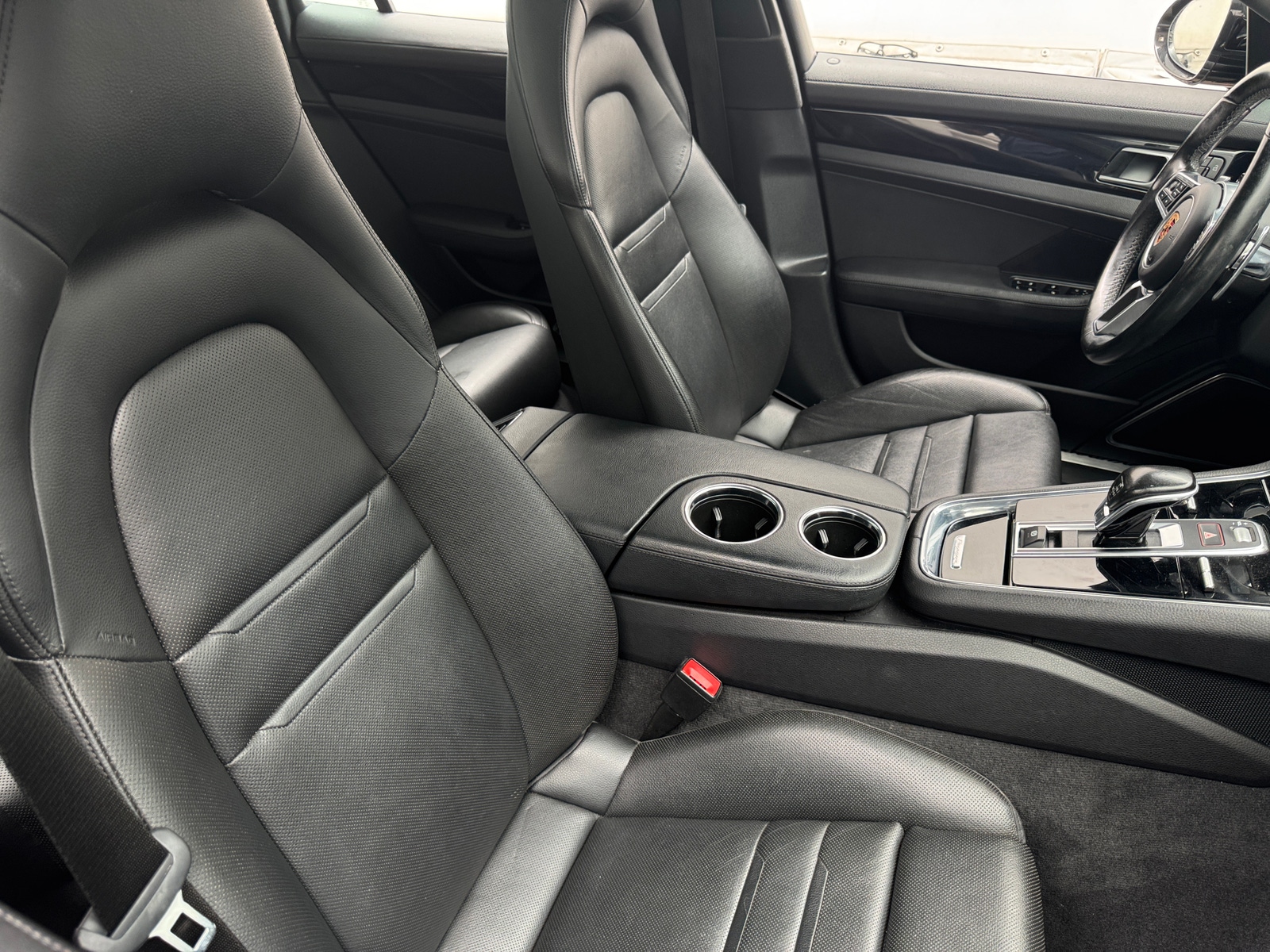 Thumbnail: 2020 Porsche Panamera - 2