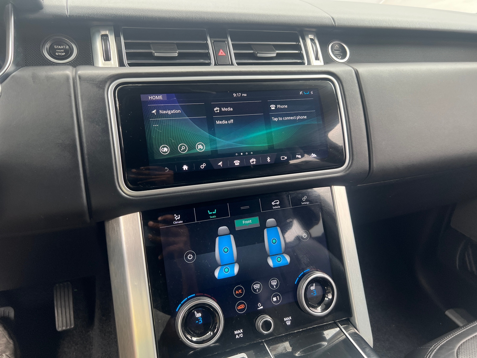 Thumbnail: 2019 Land Rover Range Rover - 3