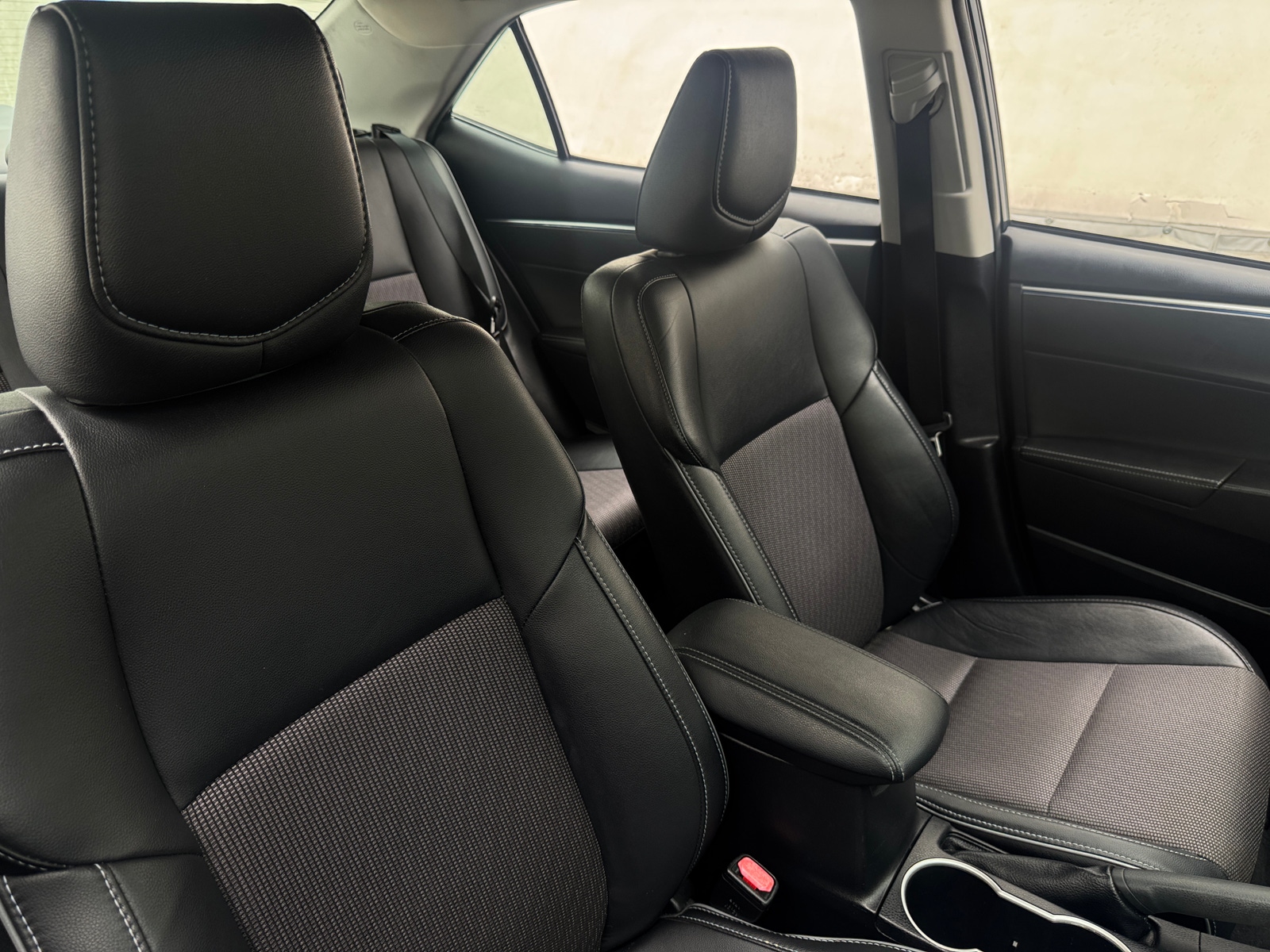 Thumbnail: 2016 Toyota Corolla - 2