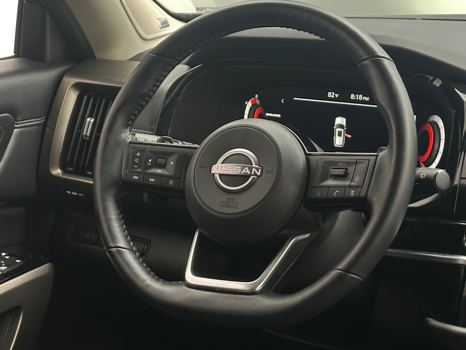Thumbnail: 2023 Nissan Pathfinder - 4