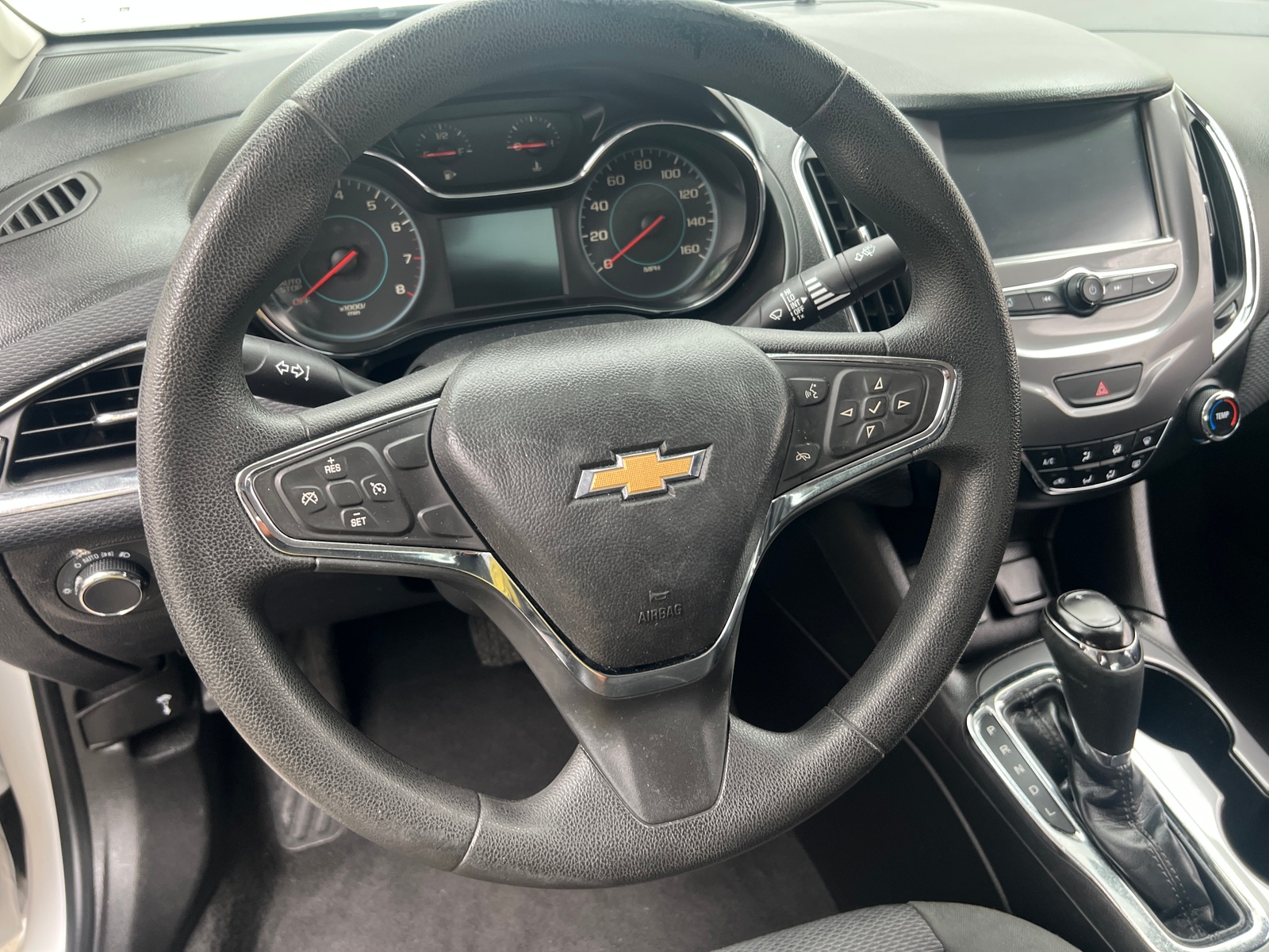 Thumbnail: 2018 Chevrolet Cruze - 5