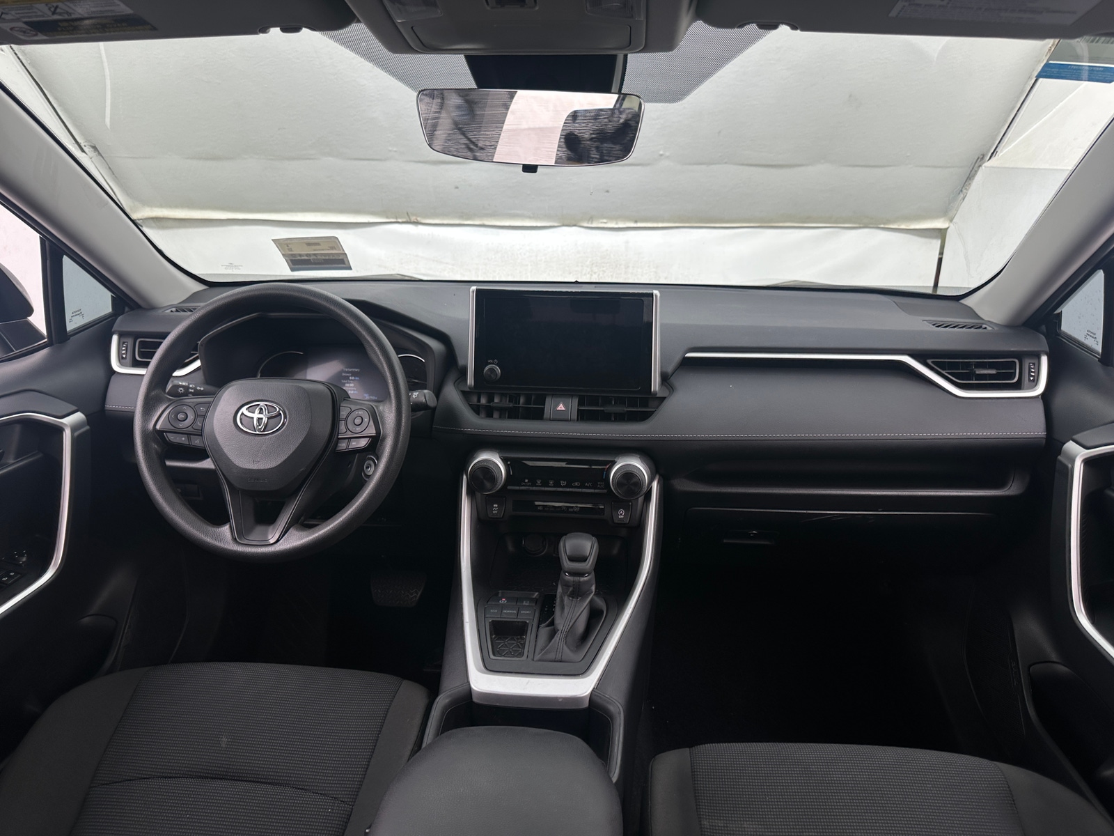 Thumbnail: 2025 Toyota RAV4 - 3