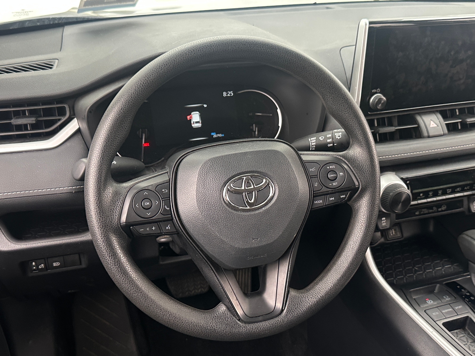 Thumbnail: 2025 Toyota RAV4 - 5