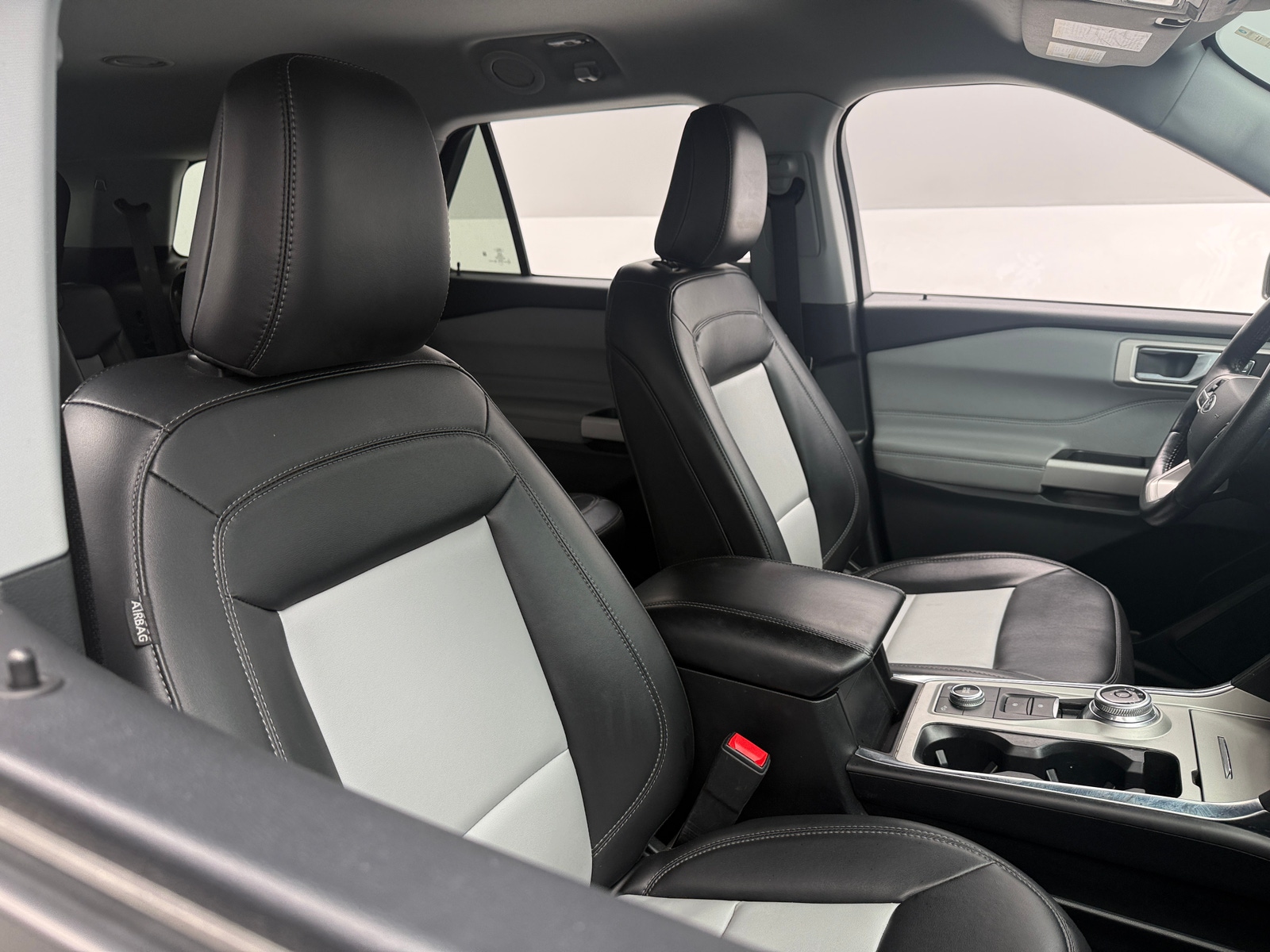 Thumbnail: 2022 Ford Explorer - 2