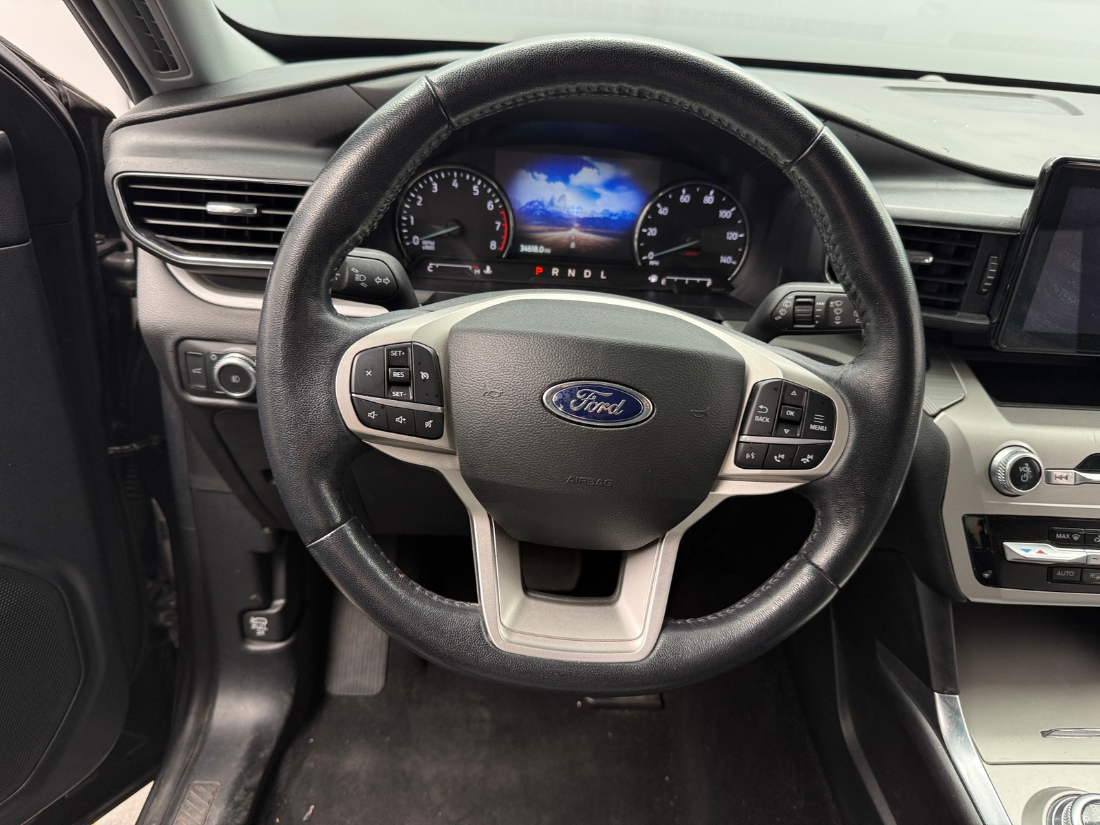 Thumbnail: 2022 Ford Explorer - 5