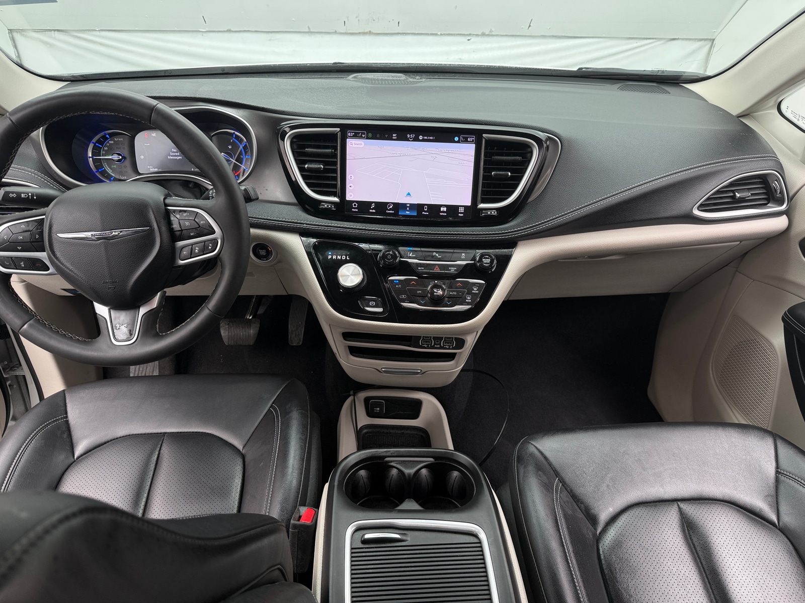 Thumbnail: 2024 Chrysler Pacifica - 3
