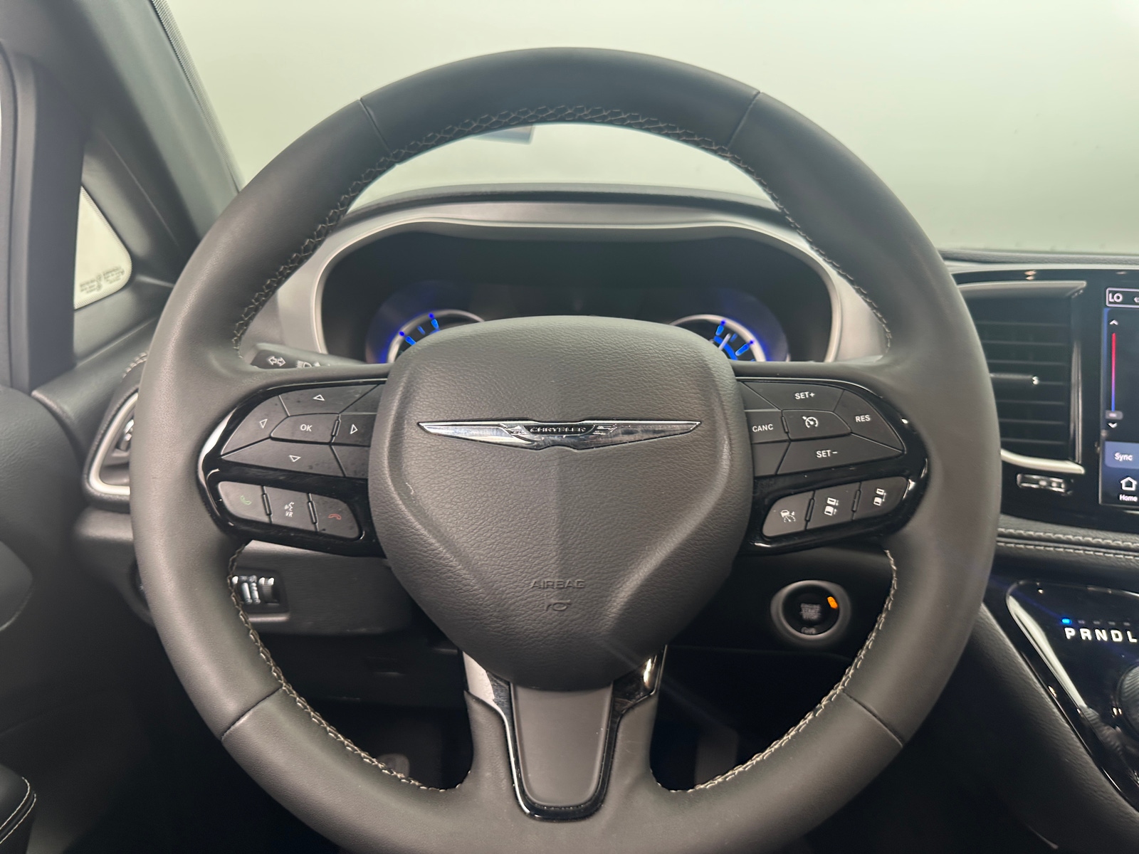 Thumbnail: 2024 Chrysler Pacifica - 4