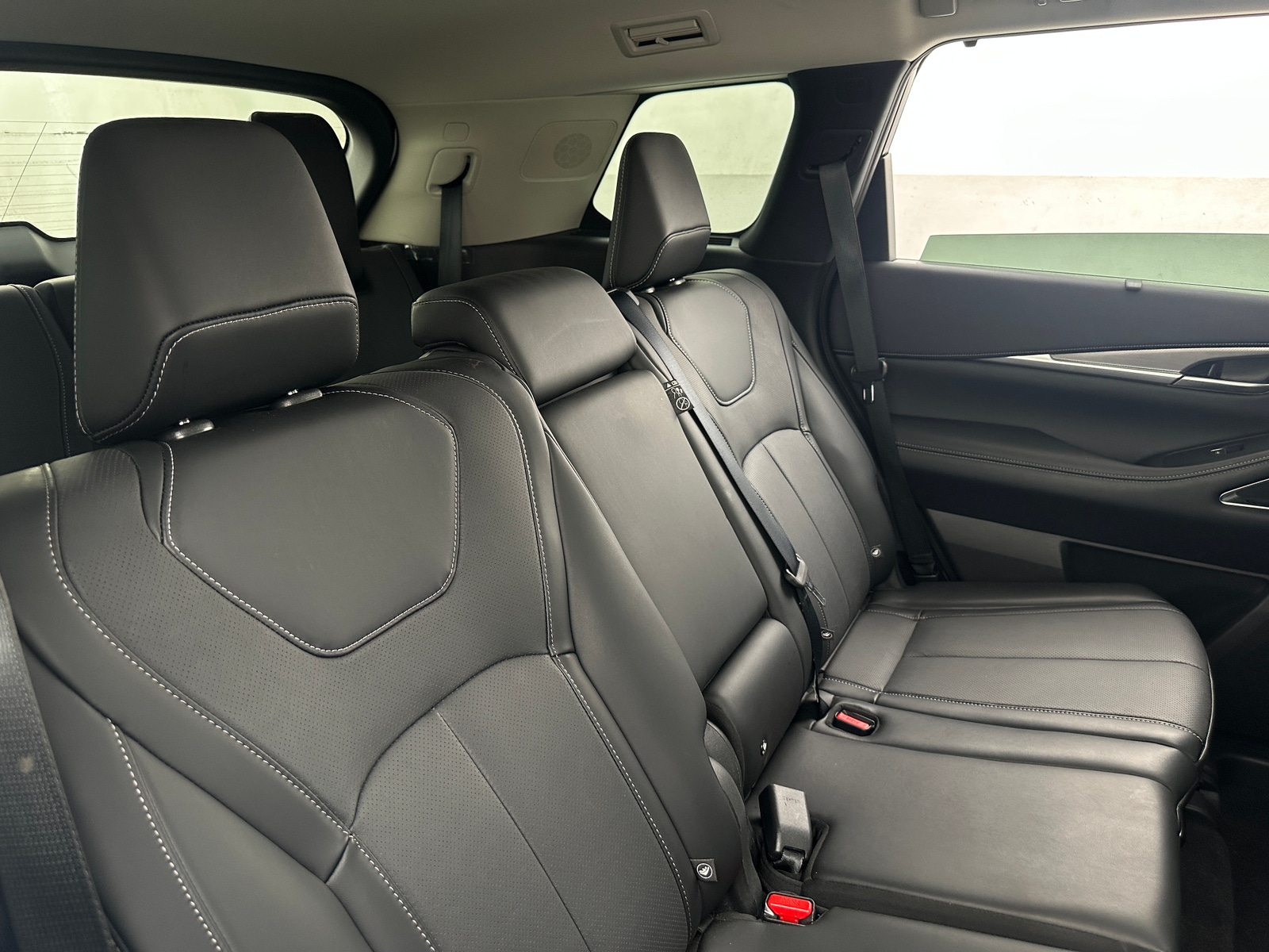 Thumbnail: 2026 INFINITI QX60 - 5