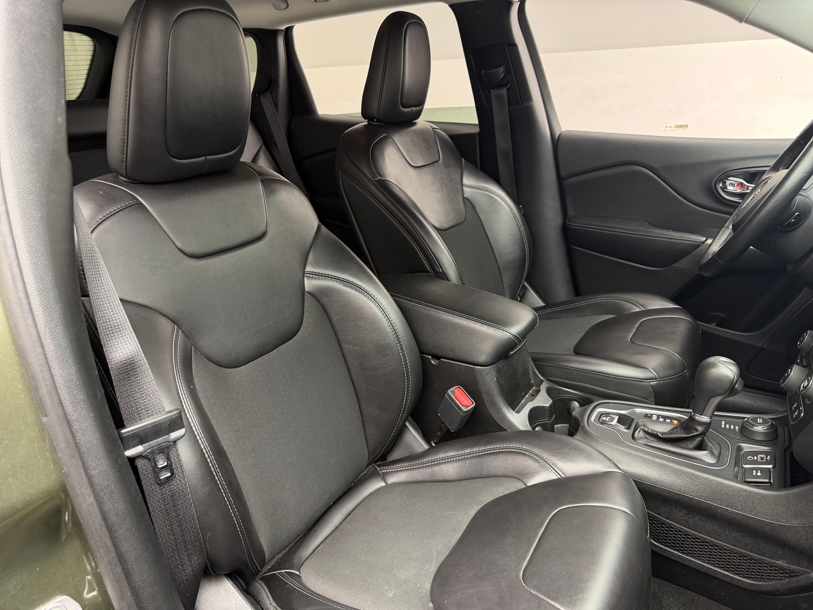 Thumbnail: 2019 Jeep Cherokee - 2