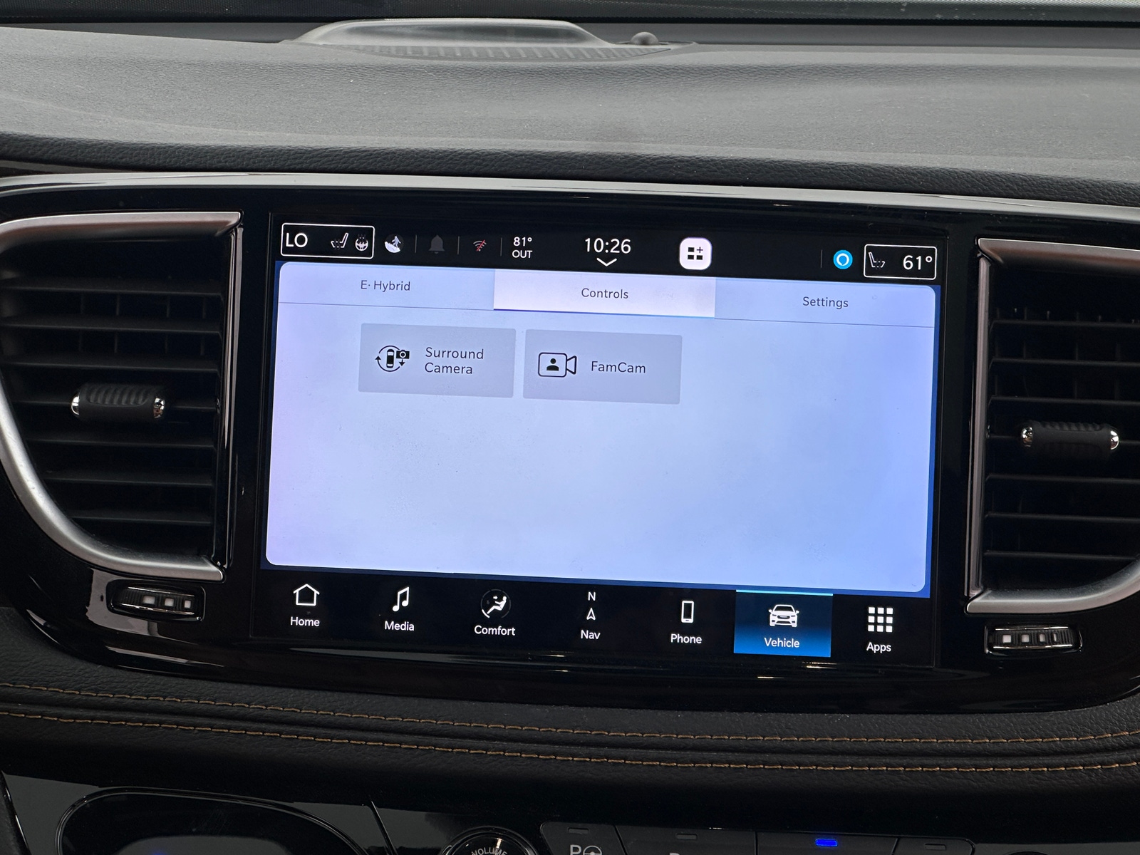 Thumbnail: 2021 Chrysler Pacifica - 3