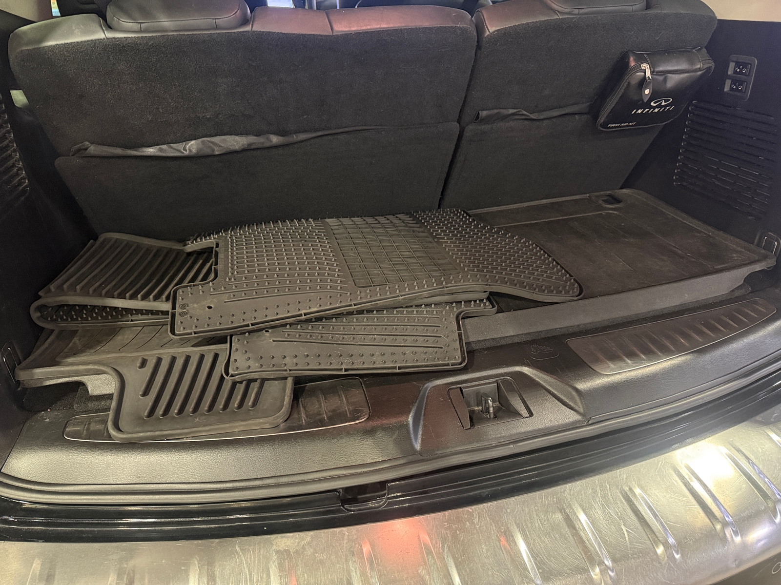 Thumbnail: 2016 INFINITI QX80 - 6