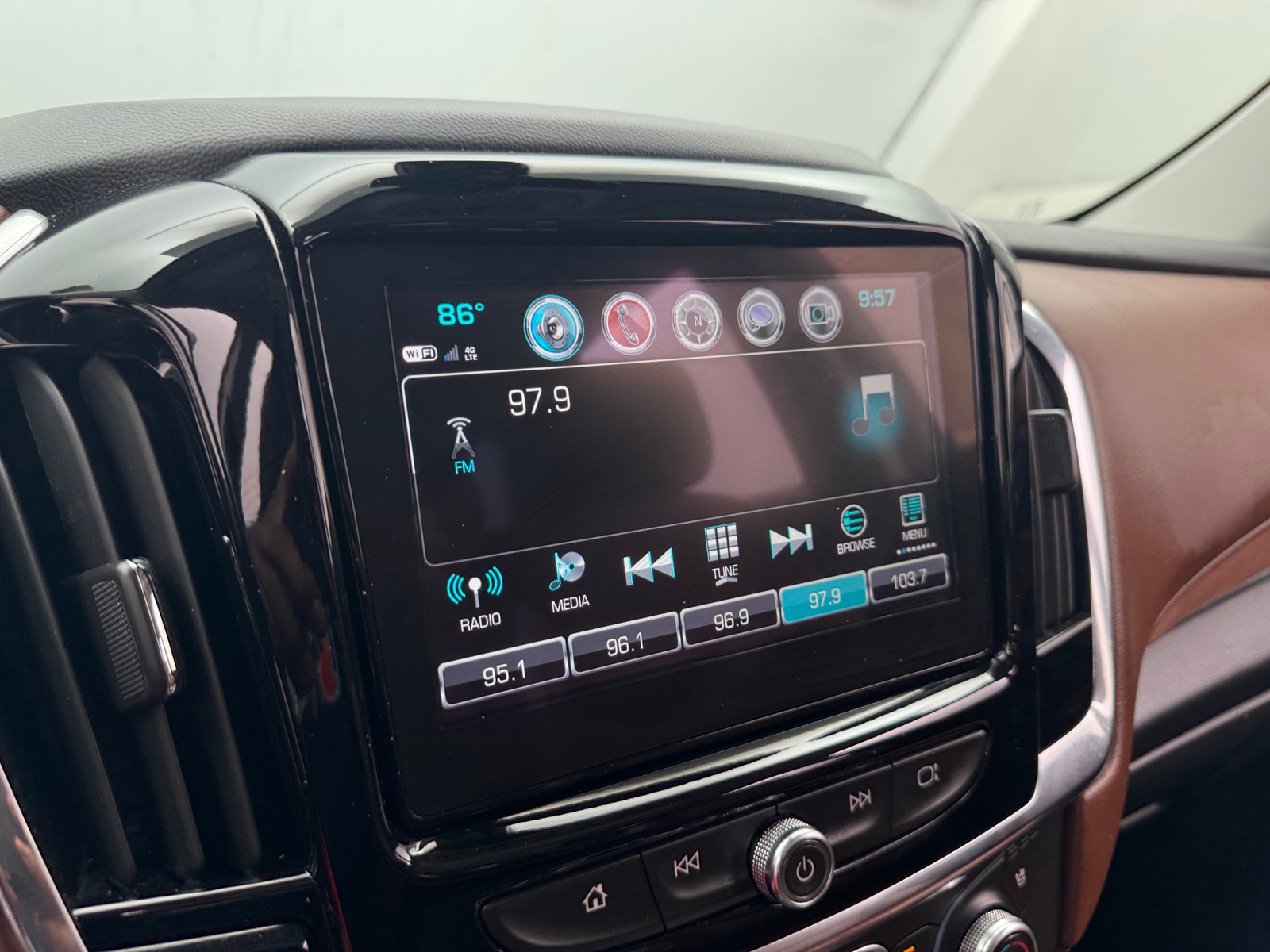Thumbnail: 2018 Chevrolet Traverse - 3