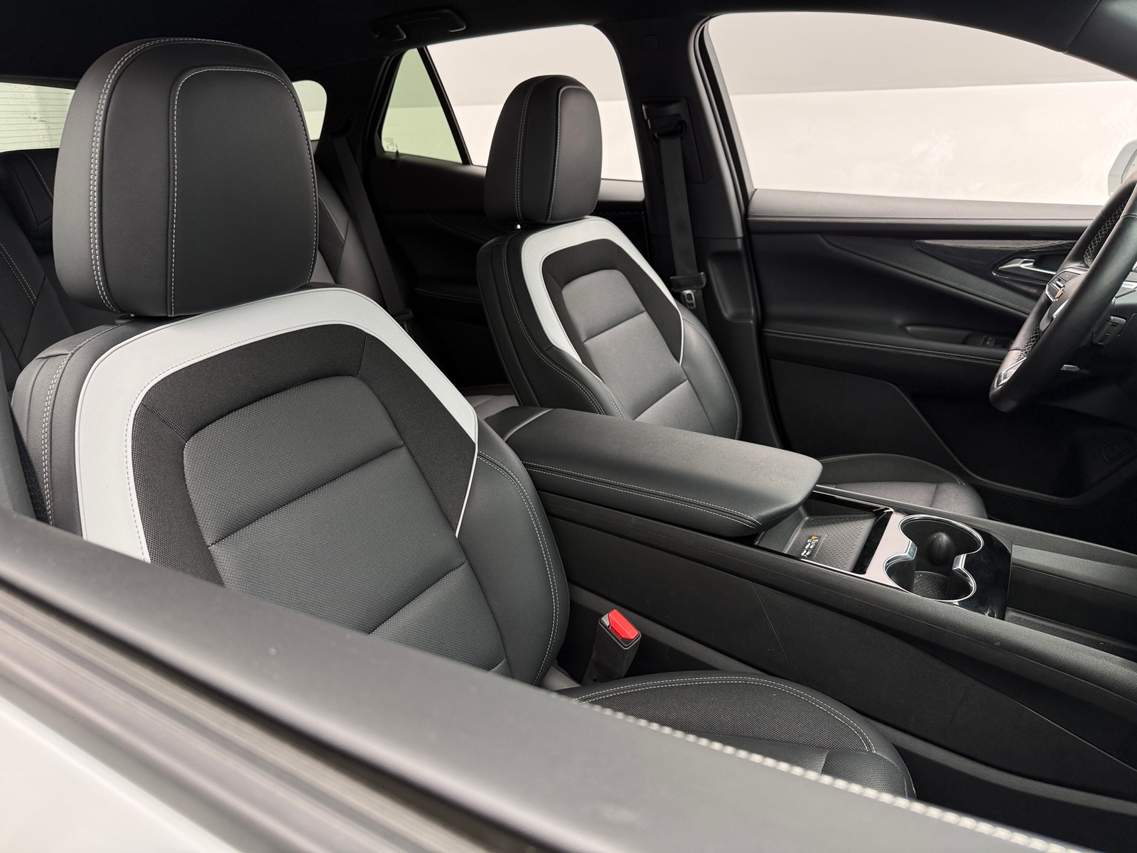 Thumbnail: 2024 Chevrolet Blazer EV - 2