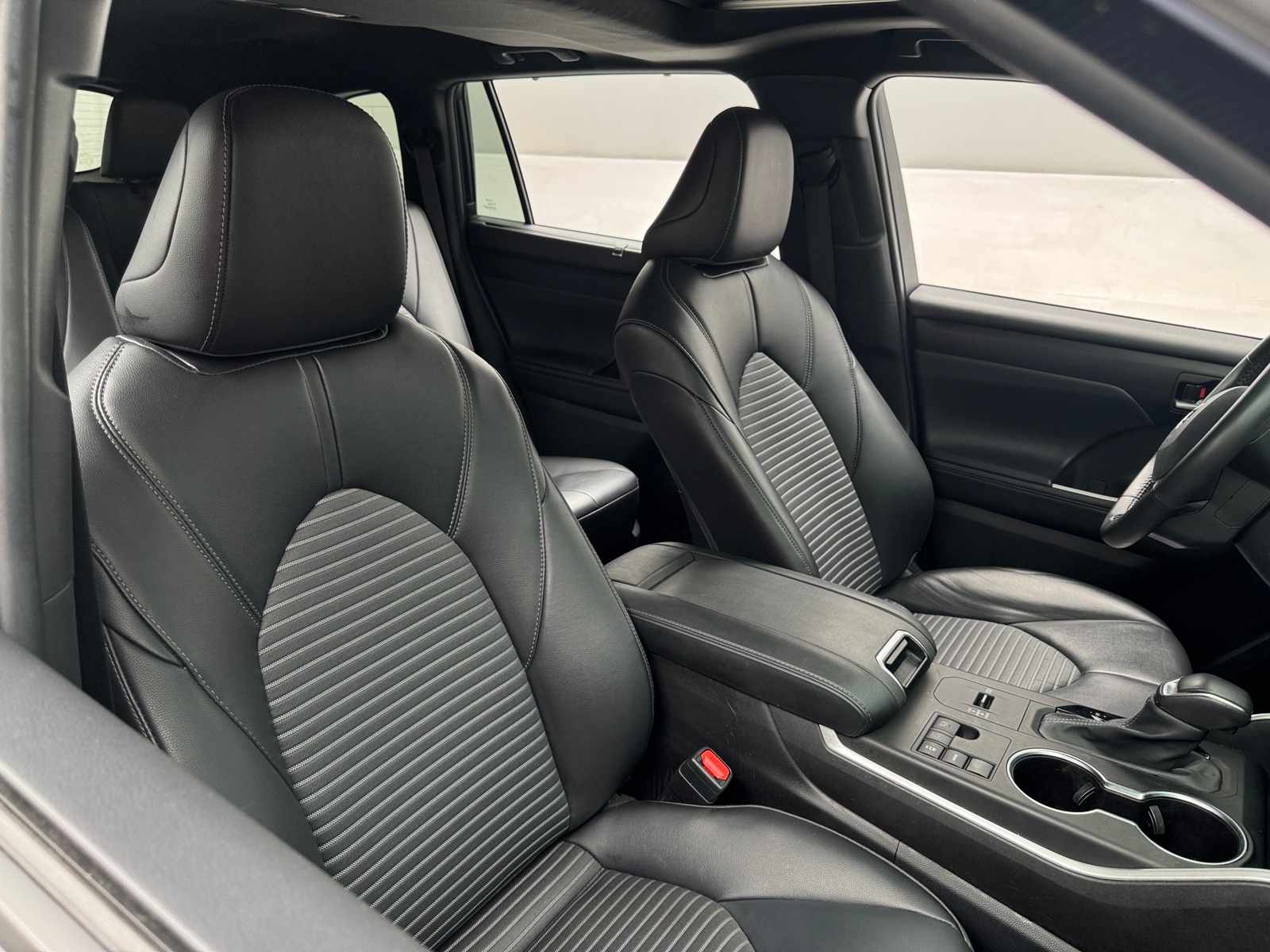 Thumbnail: 2024 Toyota Highlander - 2