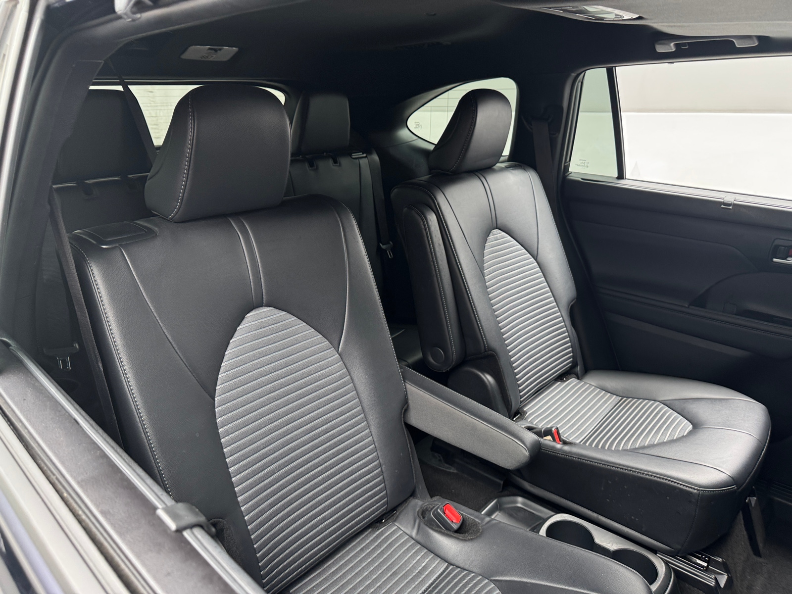 Thumbnail: 2024 Toyota Highlander - 6
