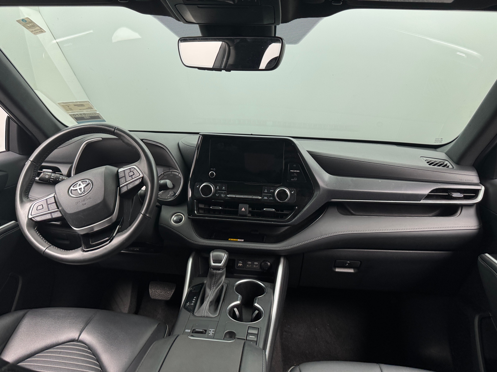 Thumbnail: 2024 Toyota Highlander - 3