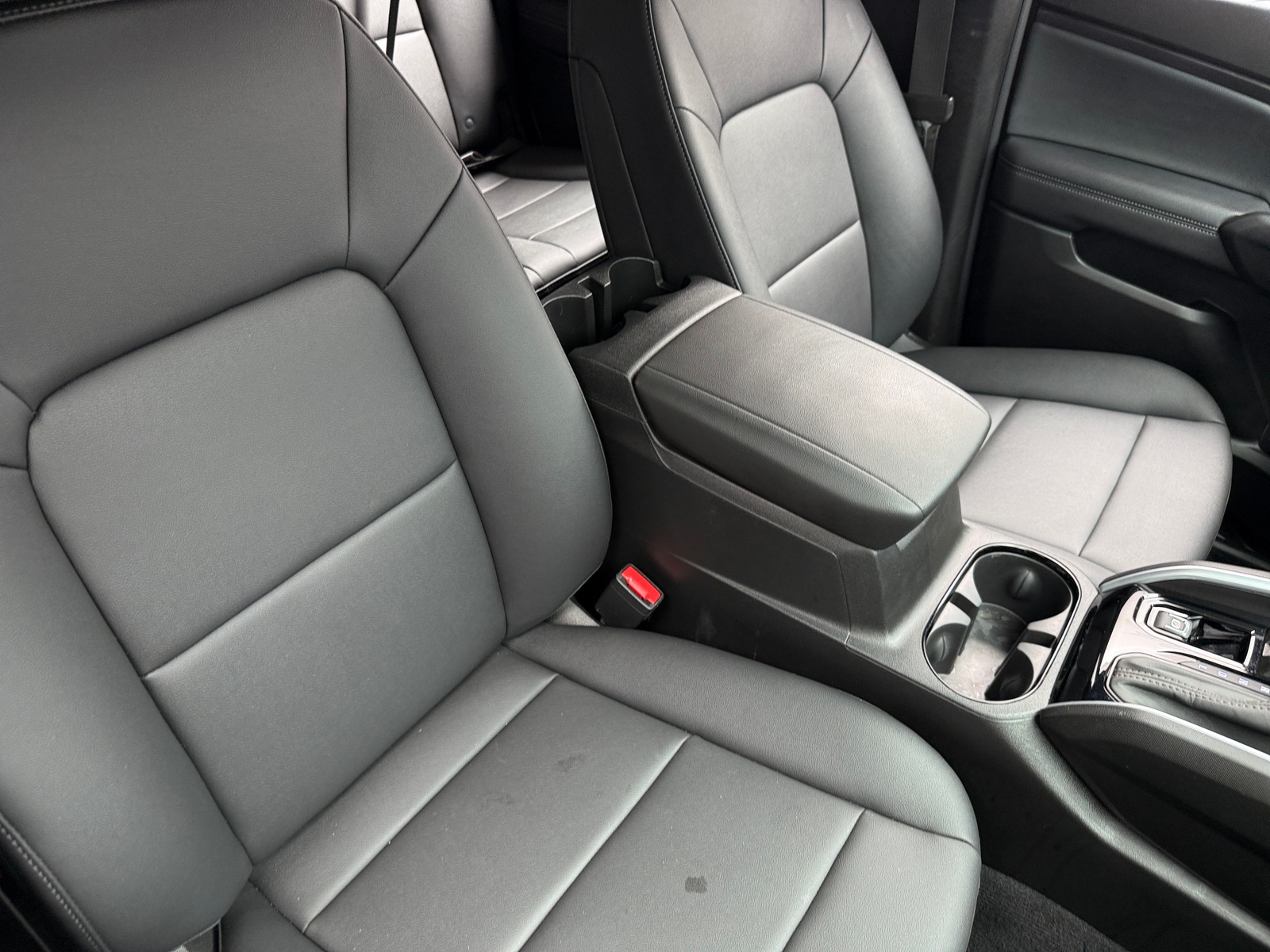 Thumbnail: 2024 Chevrolet Colorado - 2