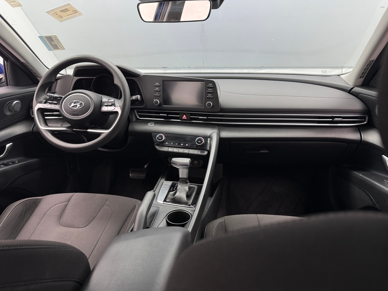 Thumbnail: 2023 Hyundai Elantra - 3
