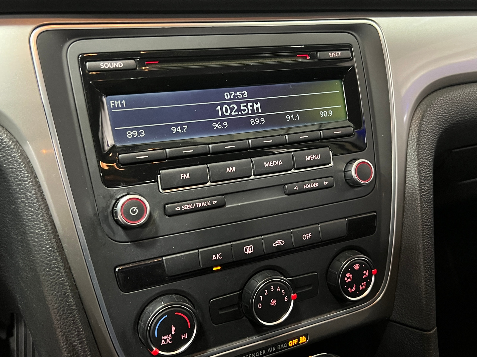 Thumbnail: 2015 Volkswagen Passat - 4