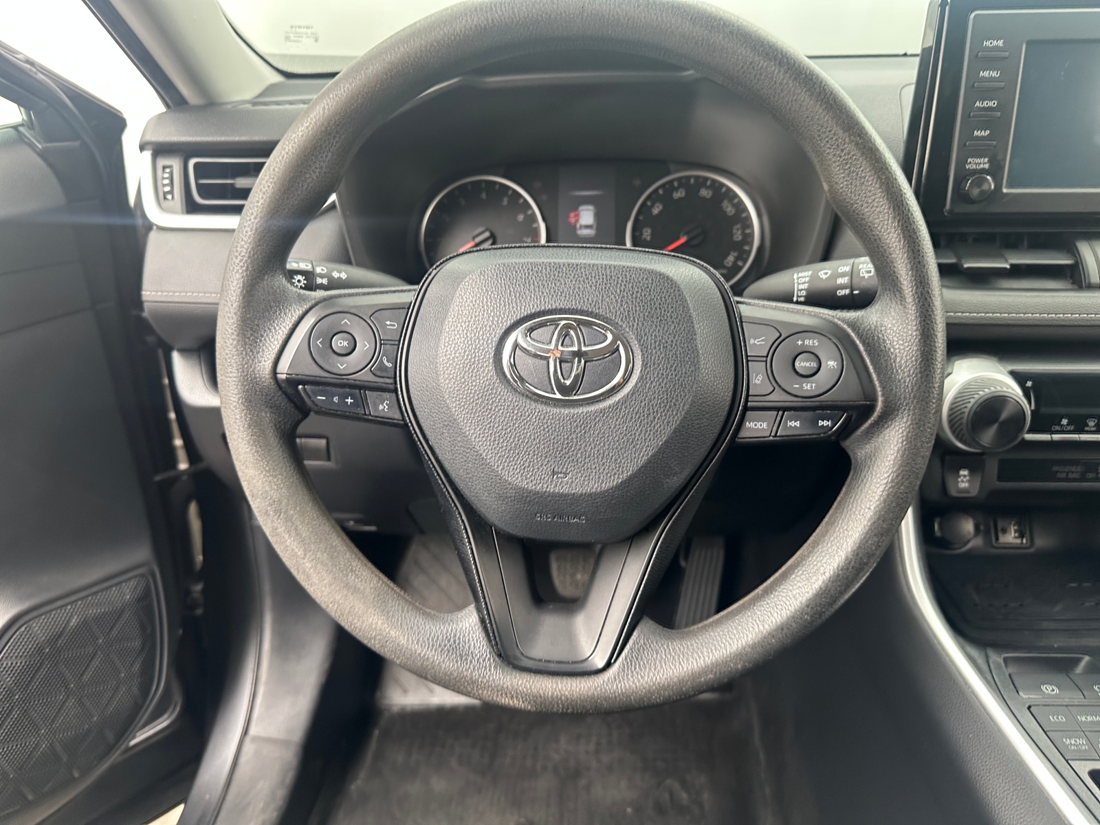 Thumbnail: 2019 Toyota RAV4 - 5
